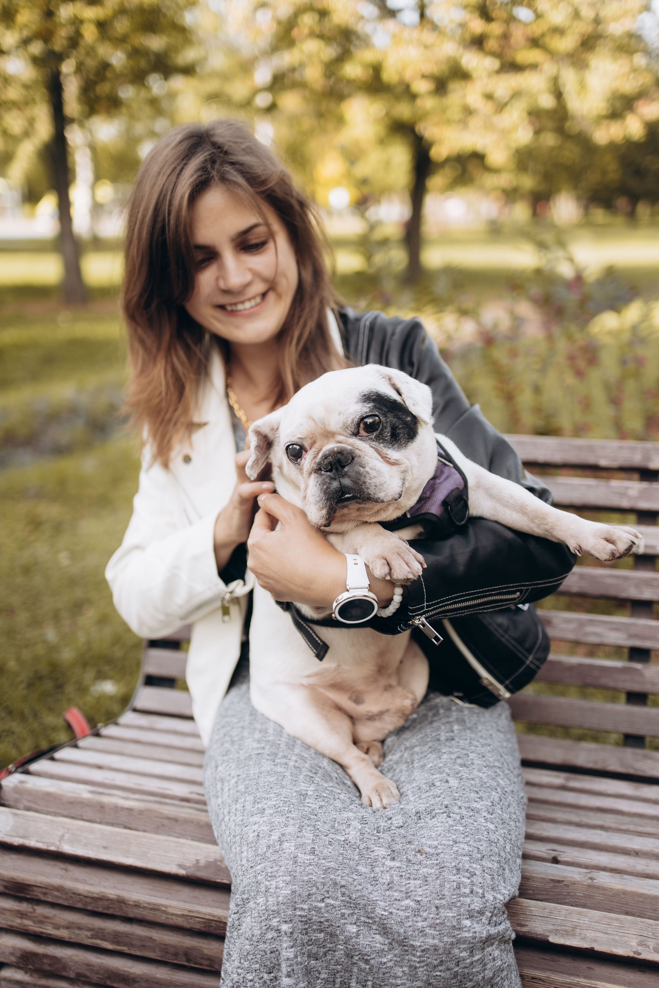 Оля и бульдоги