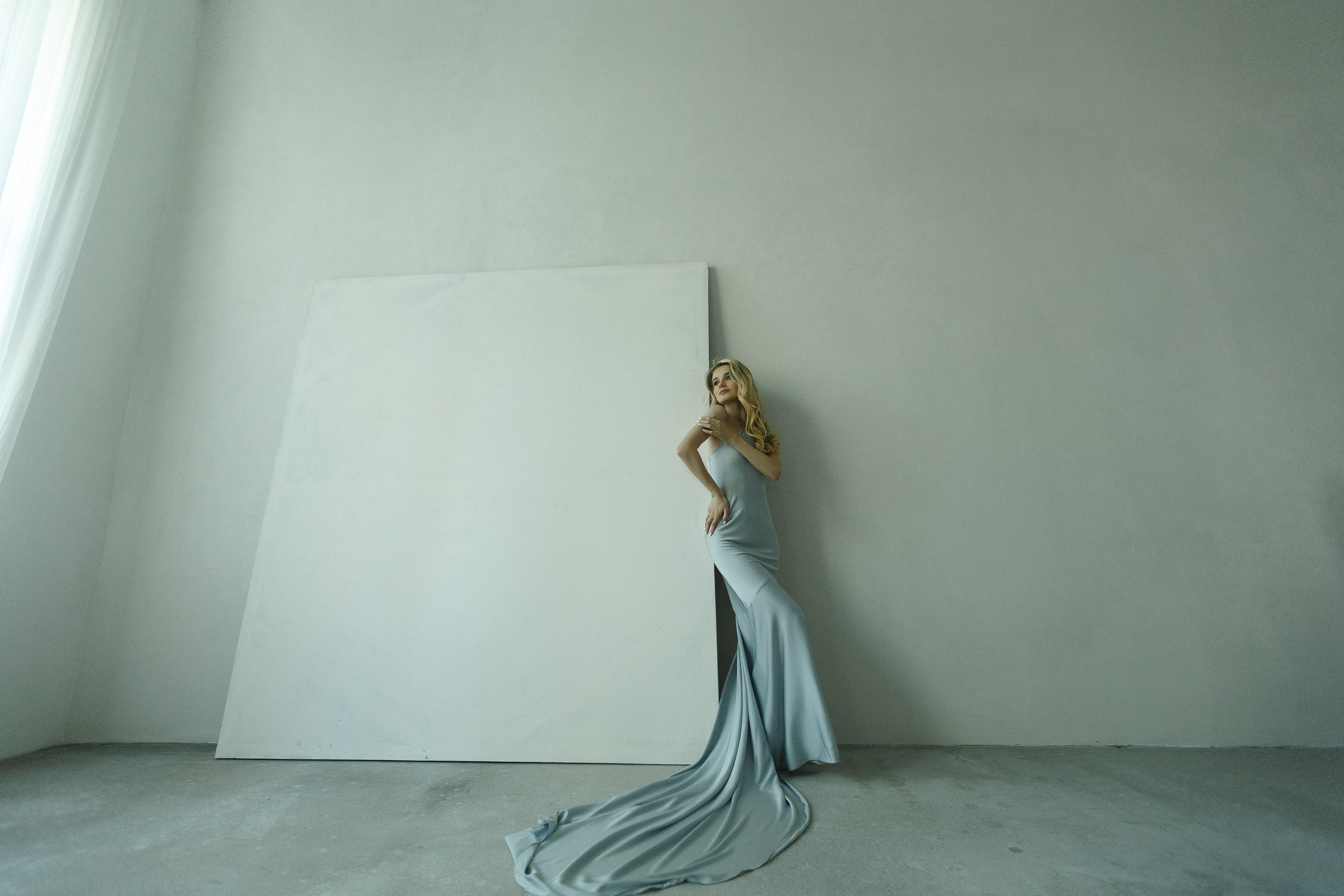 Студийная фотосессия в вечернем платье. Семейный и детский фотограф в Краснодаре Миронова Евгения