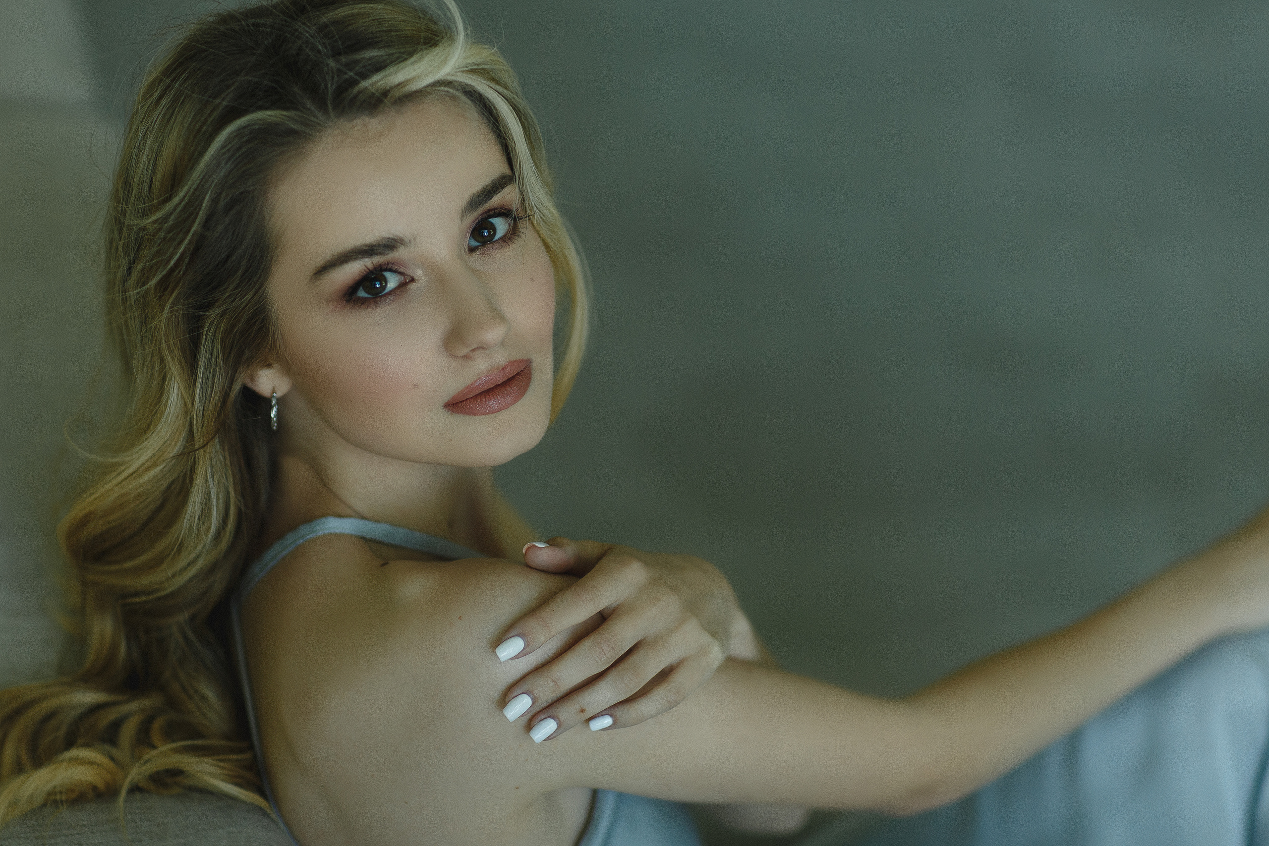 Студийная фотосессия в вечернем платье. Семейный и детский фотограф в Краснодаре Миронова Евгения