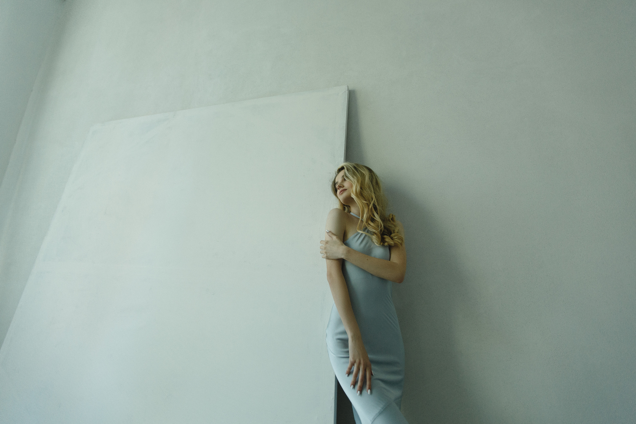 Студийная фотосессия в вечернем платье. Семейный и детский фотограф в Краснодаре Миронова Евгения