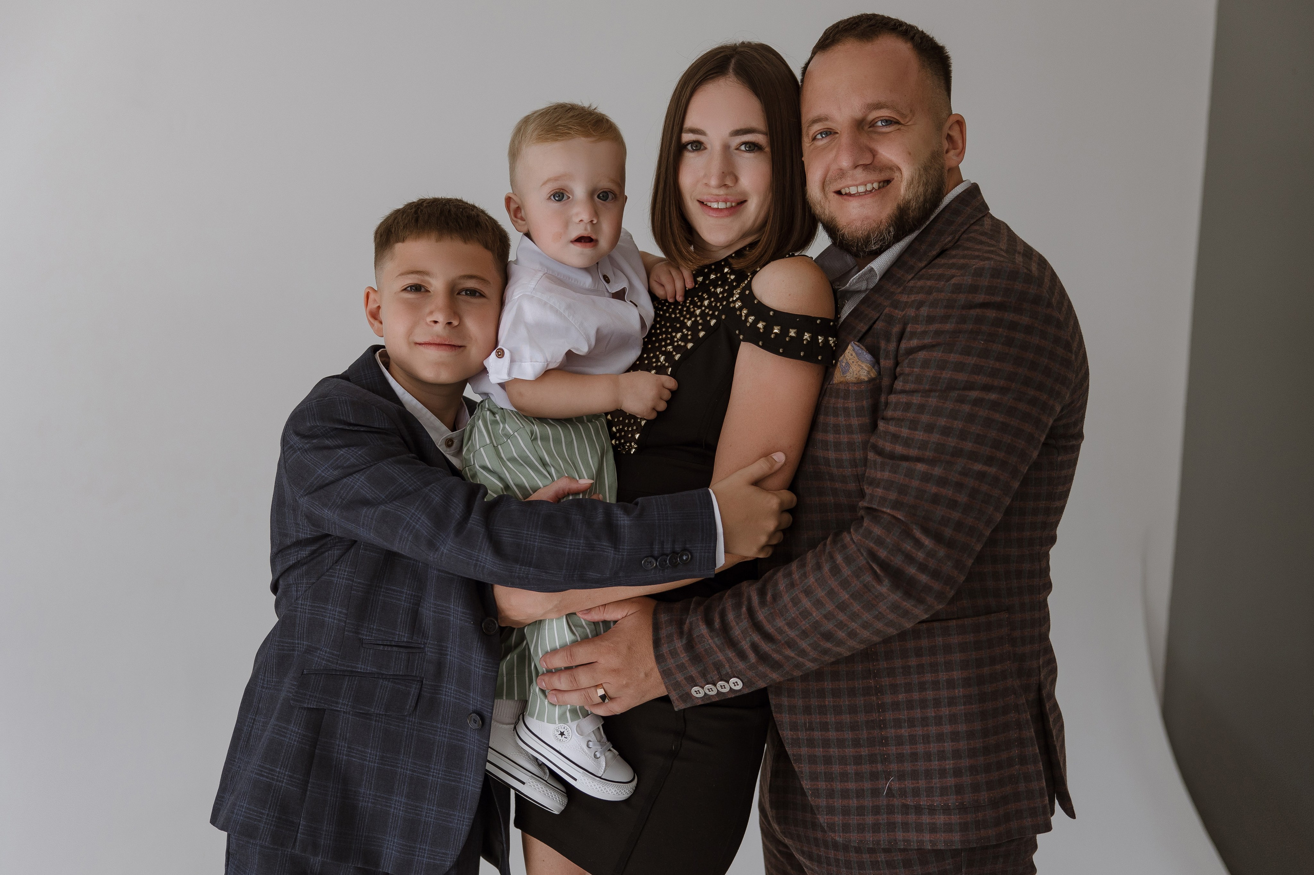 Семейная фотосессия в фотостудии в Самаре. Свадебный и семейный фотограф в Самаре и Тольятти | Елена Топанцева