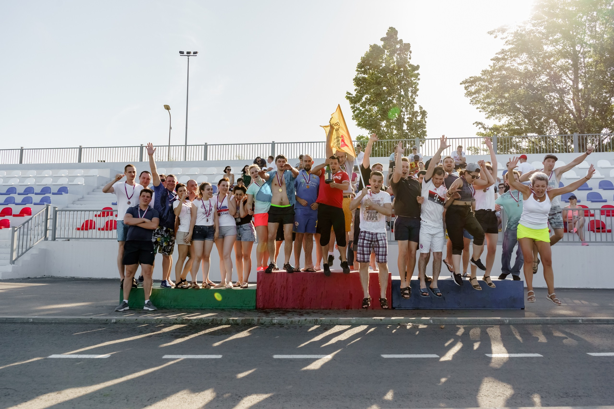 Соревнования на лодках-драконах. Студия событий ДЕЙЗИ. Организация мероприятий. Свадебное агентство в Ростове-на-Дону. Свадебный организатор. Организация свадьбы под ключ