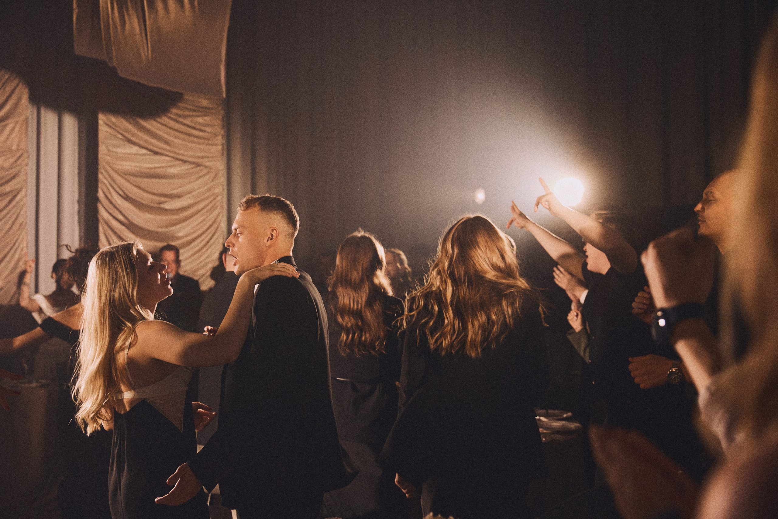 HER WILD, HIS CALM. Дмитрий Мазуркевич: Профессиональный Репортажный Фотограф
