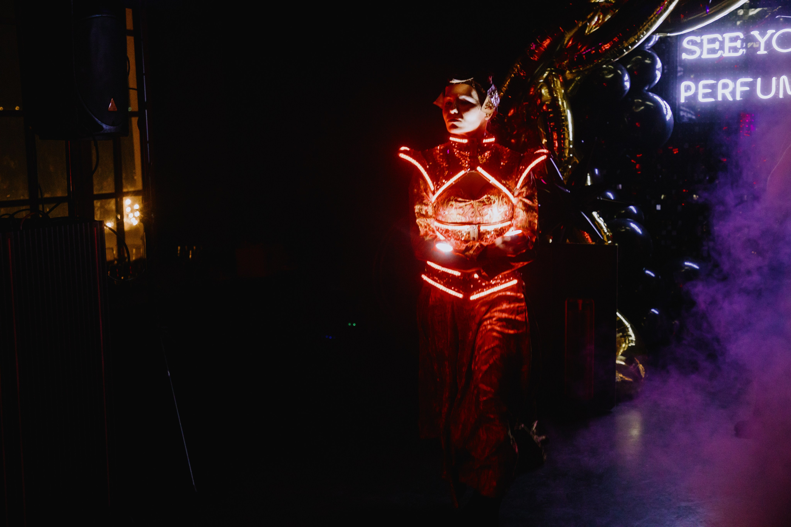 See `You Perfume. Фотограф в Москве и Санкт-Петербурге Дарина