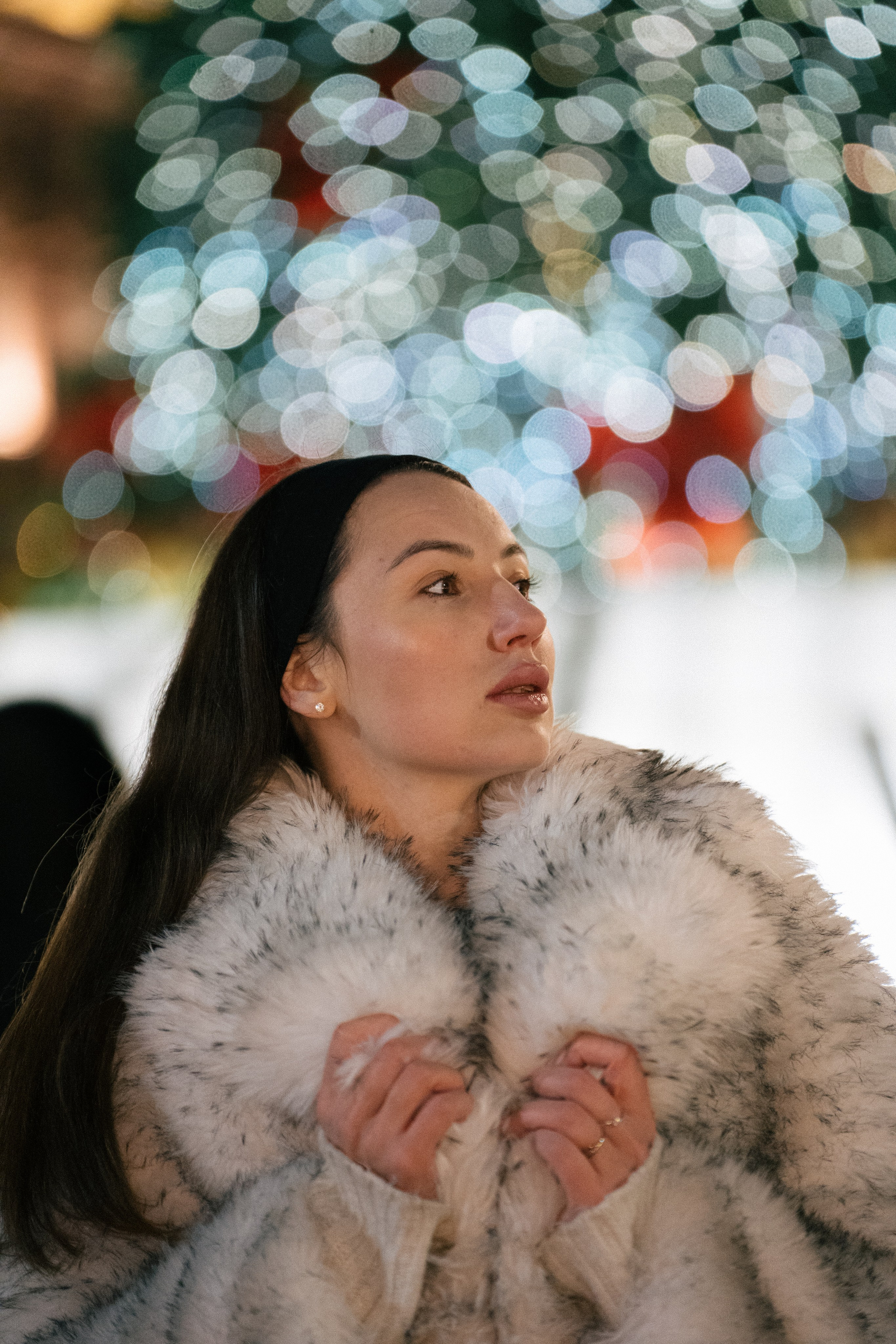 ПРОГУЛКА НА МАНЕЖНОЙ ПЛОЩАДИ ДЛЯ ДЕВУШКИ ПЕРЕД НОВЫМ ГОДОМ (НОВОГОДНЯЯ ФОТОСЕССИИЯ НА МАНЕЖНОЙ ПЛОЩАДИ). Профессиональный фотограф, Санкт-Петербург — Виктория Богомолова
