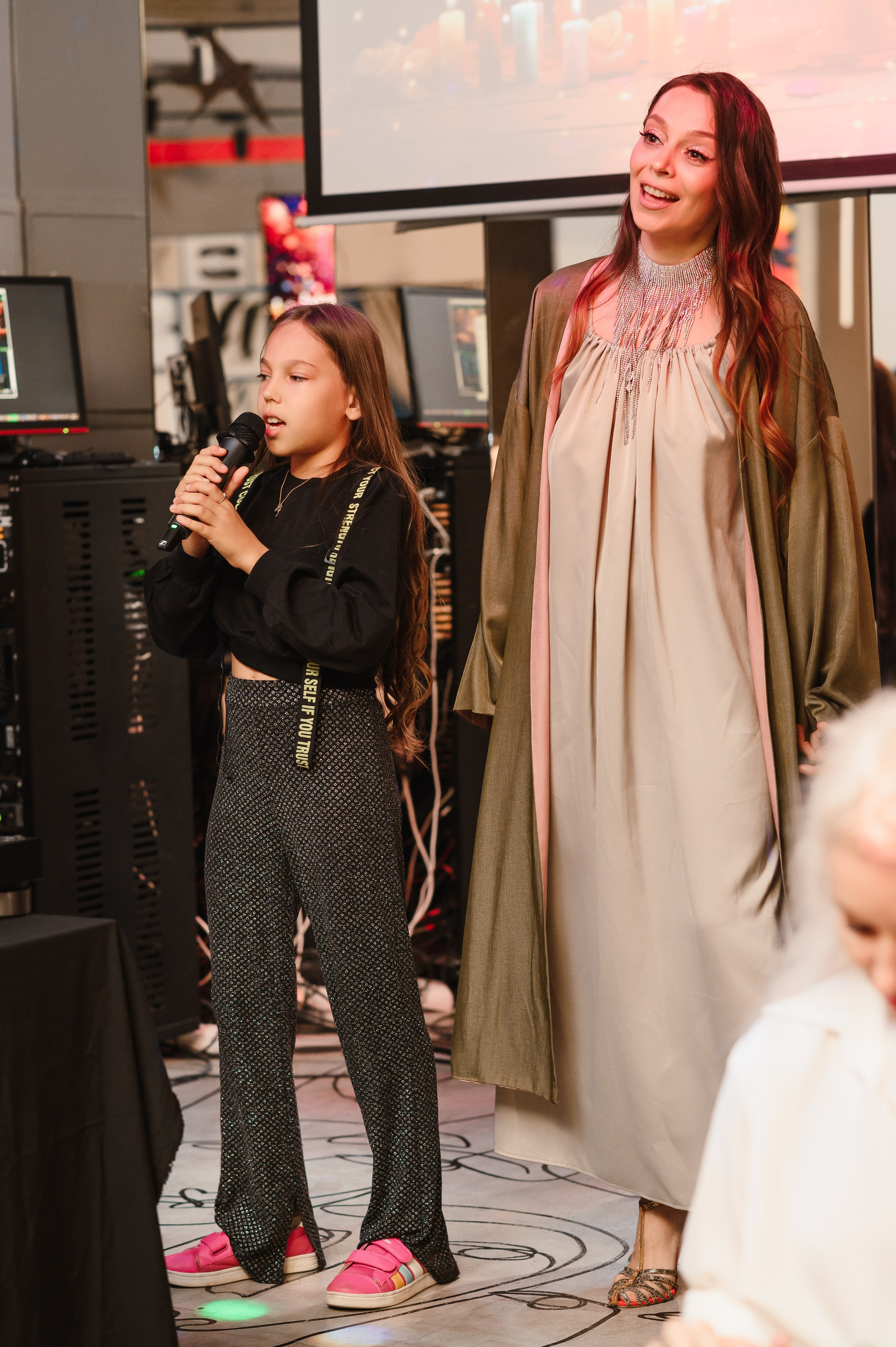 День рождения в формате выступления. Wedding and family photographer USA