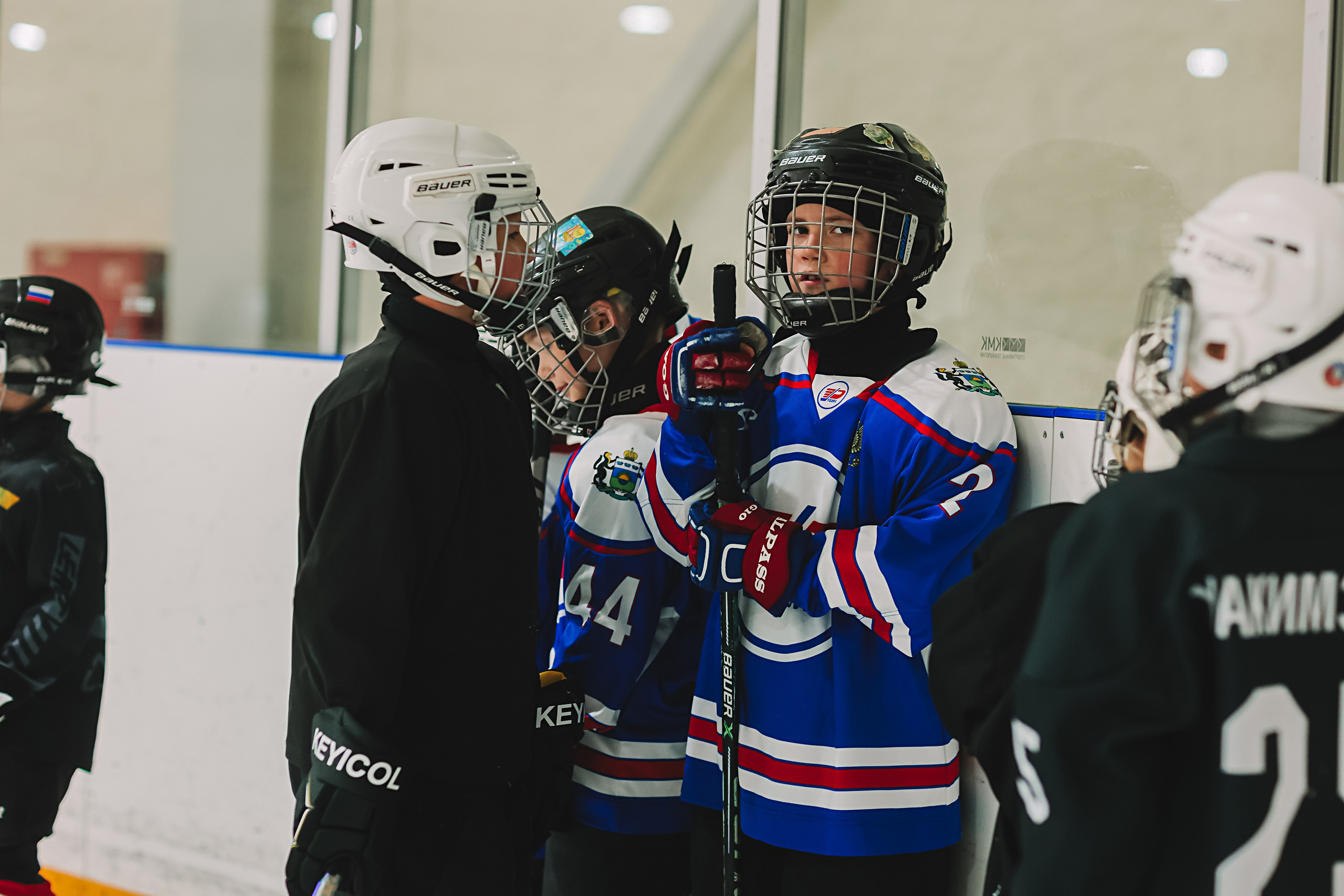Хоккей тренировка. Семейный фотограф Тюмень, фотограф на роды Салмина Мария