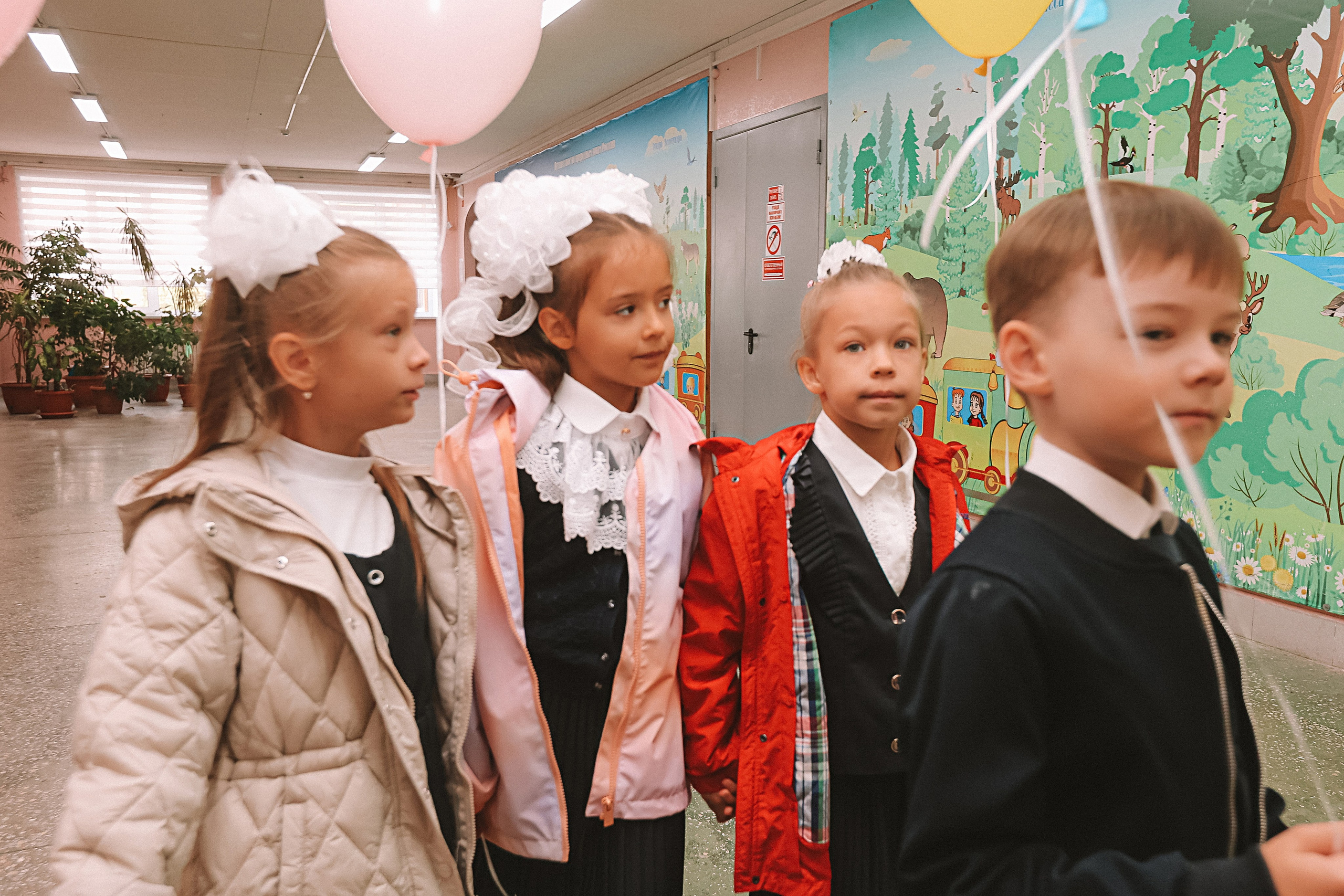 1 сентября линейка+кл час+портреты. Семейный фотограф Тюмень, фотограф на роды Салмина Мария