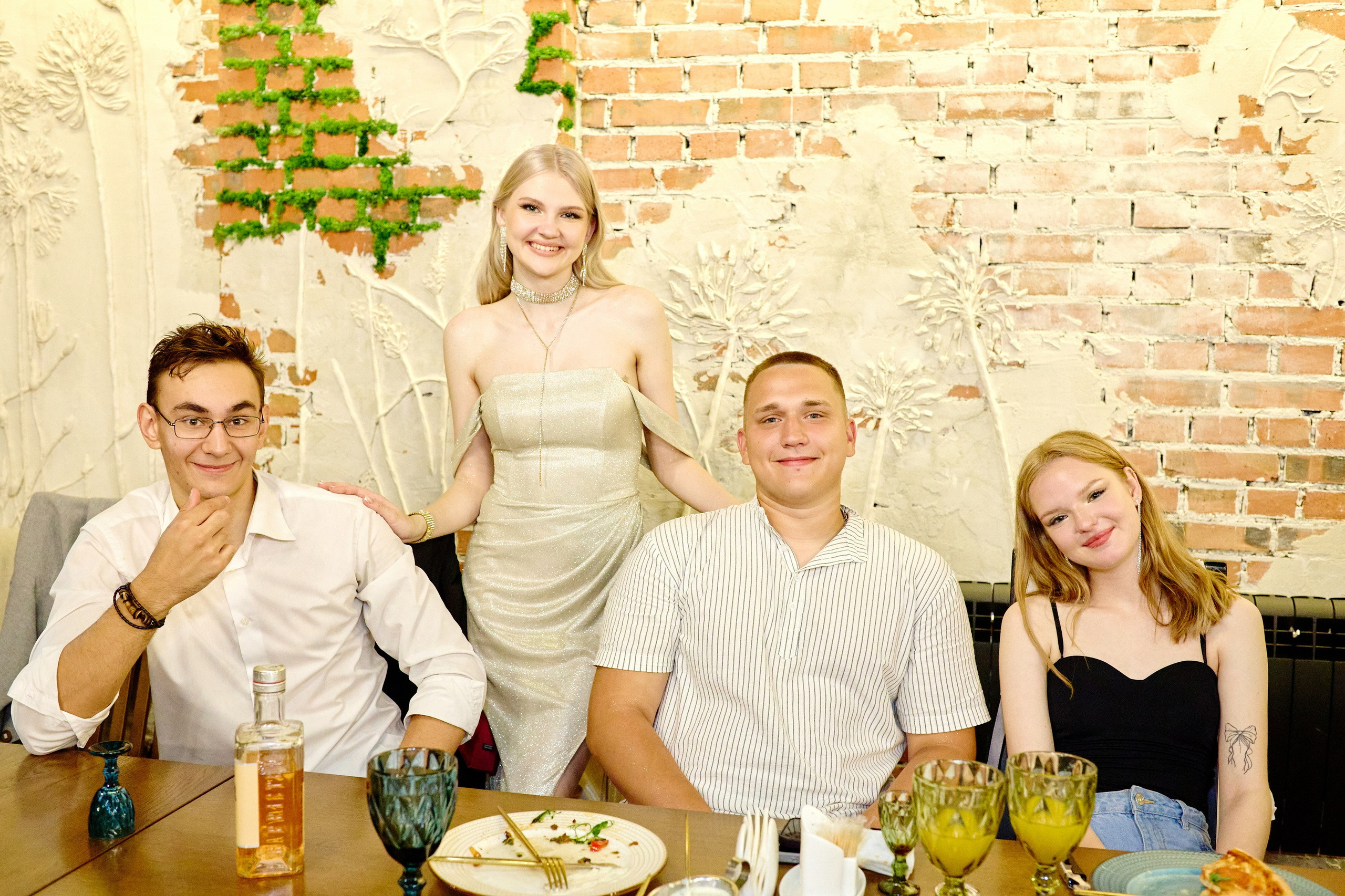 Выпускной 35 Сош. Фотограф Выпускные альбомы Таганрог Сергей Коробченко