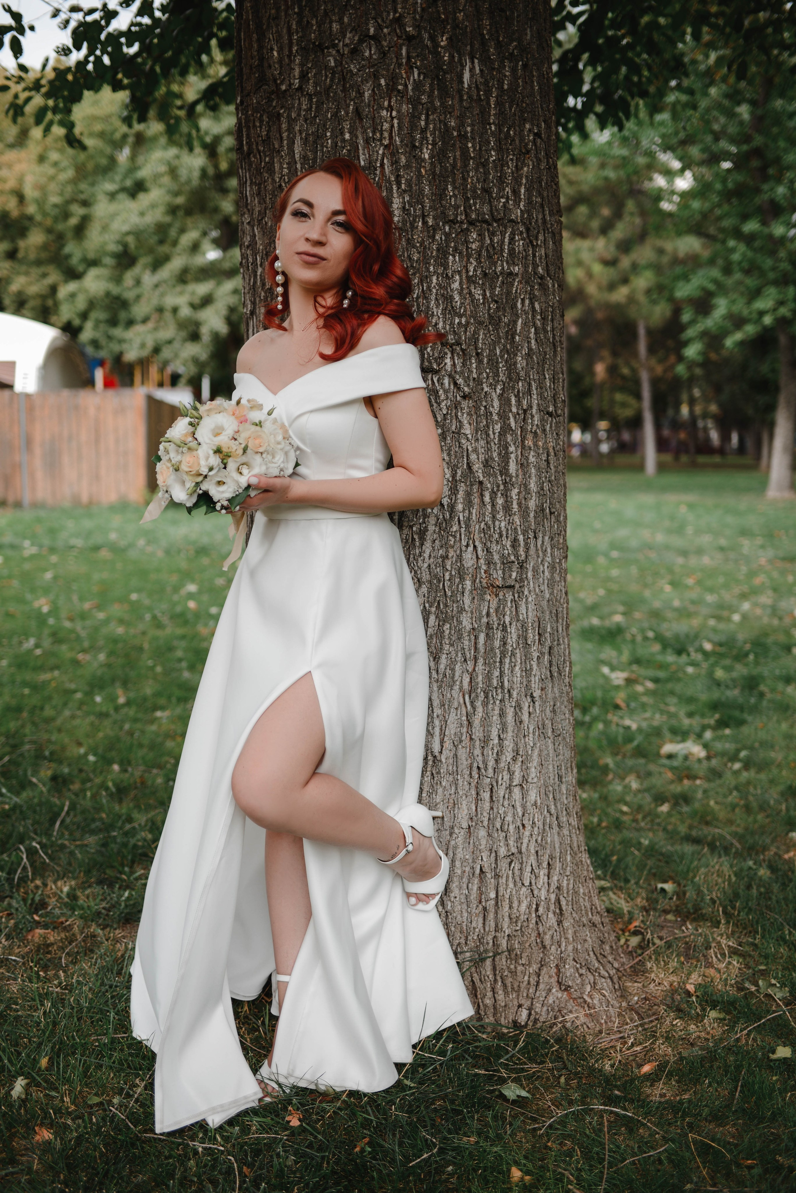 Свадебная прогулка по городу. Фотограф Ярута Оксана / Ростов-на-Дону