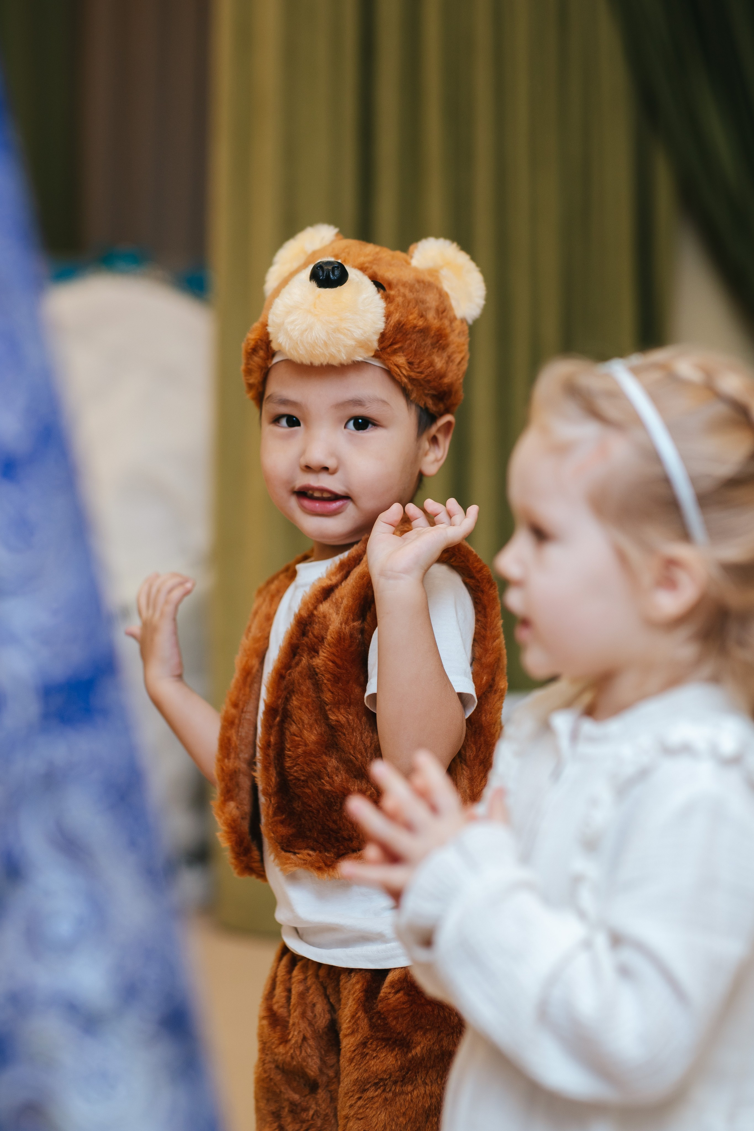 Новогодний утренник в младшей группе. Семейный lifestyle фотограф в Санкт-Петербурге Людмила Пахомова