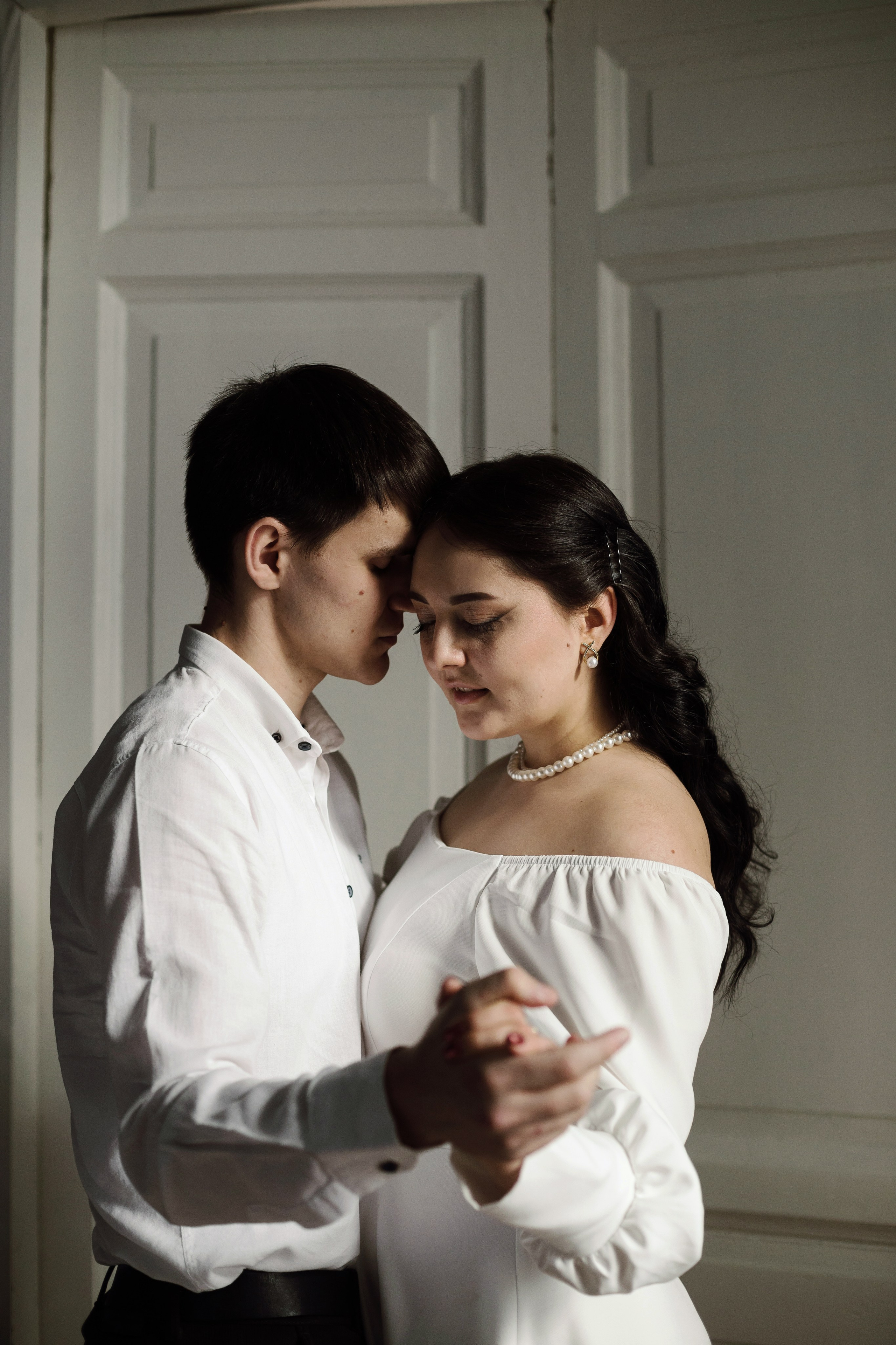 VK: Md: @lady_bulgakova Mua: @trofilyeva Org: @divine_photoproject Decor: @portfoliobrand