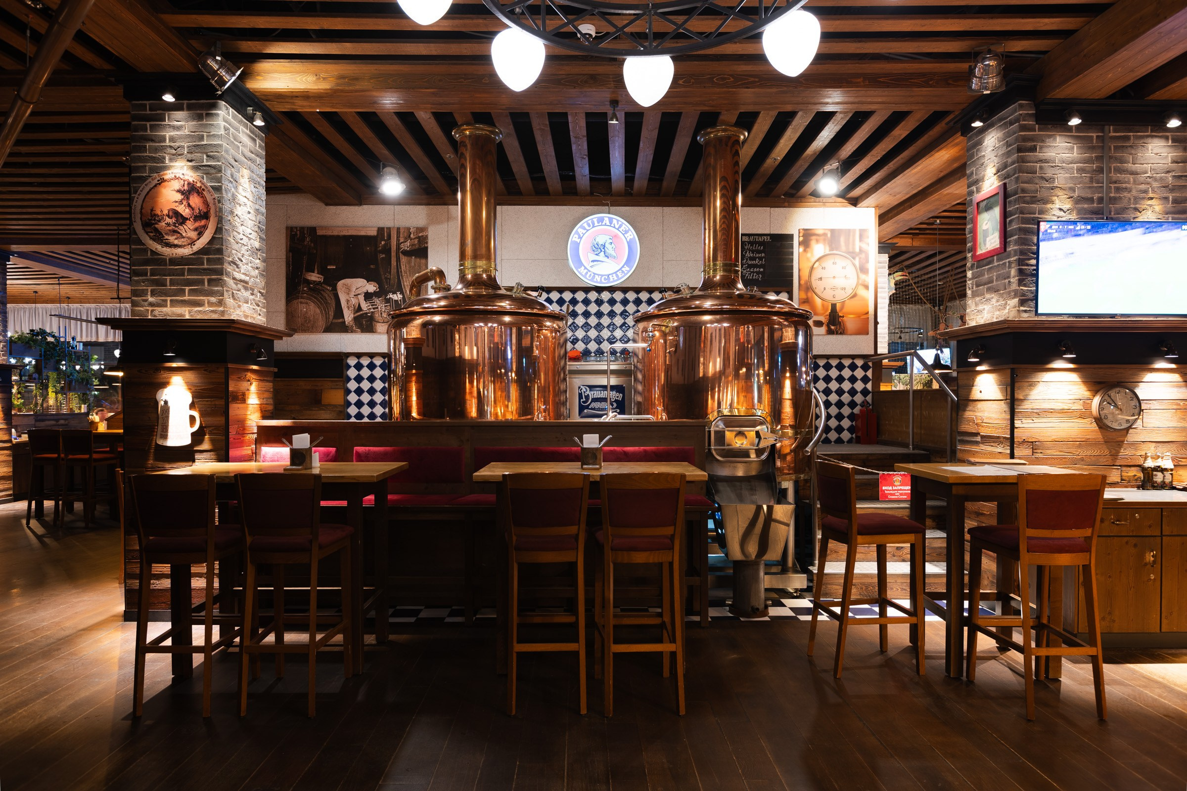 Съемка ресторана PAULANER в городе Краснодар. Архитектурный и интерьерный фотограф в Краснодаре | Дмитрий Демской