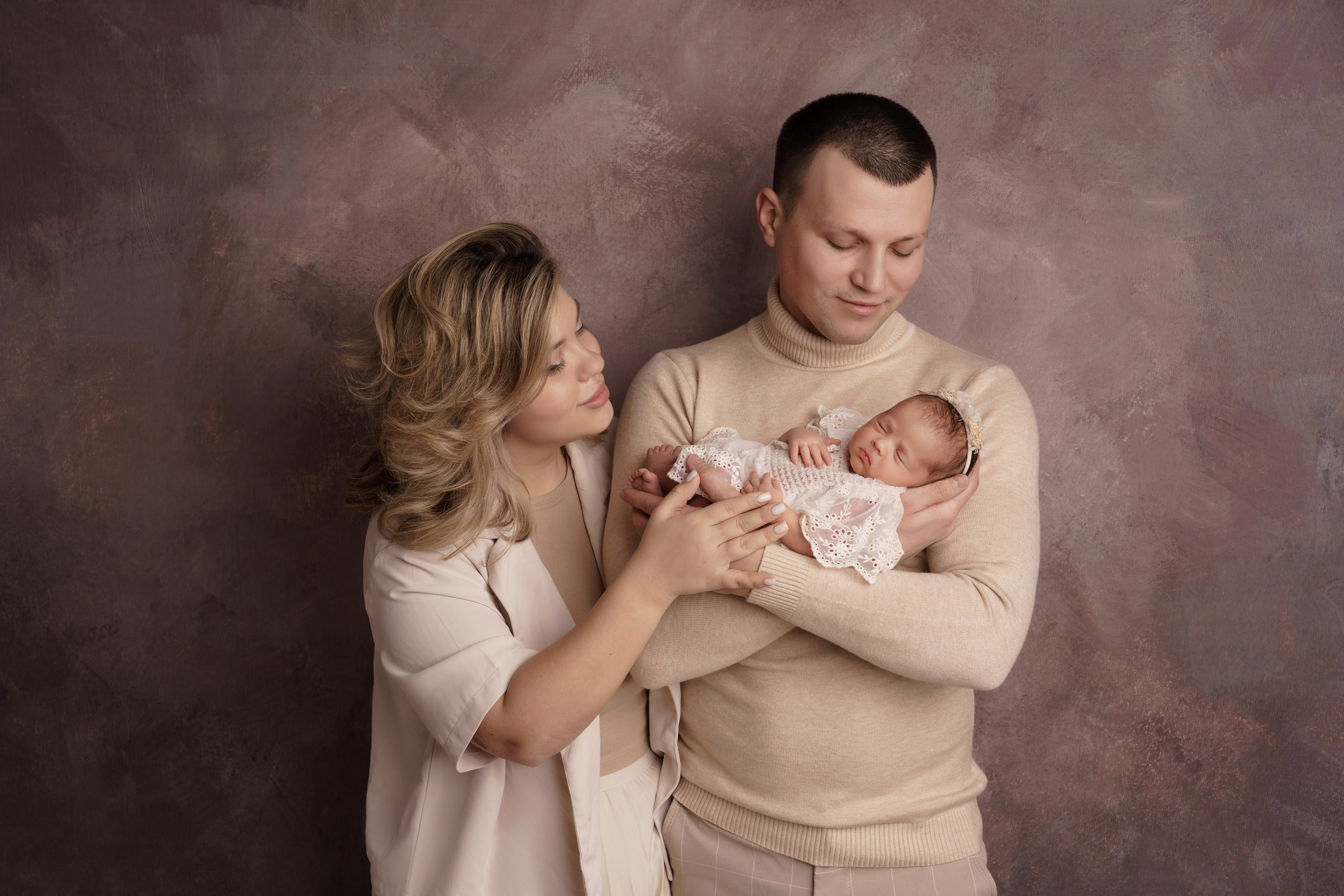 Семейные фотосессии с новорожденными | Трогательные кадры малышей и их близких в Москве и МО. Фотосессия новорожденных в Москве и Московской области | Профессиональный фотограф newborn — Татьяна Иванова
