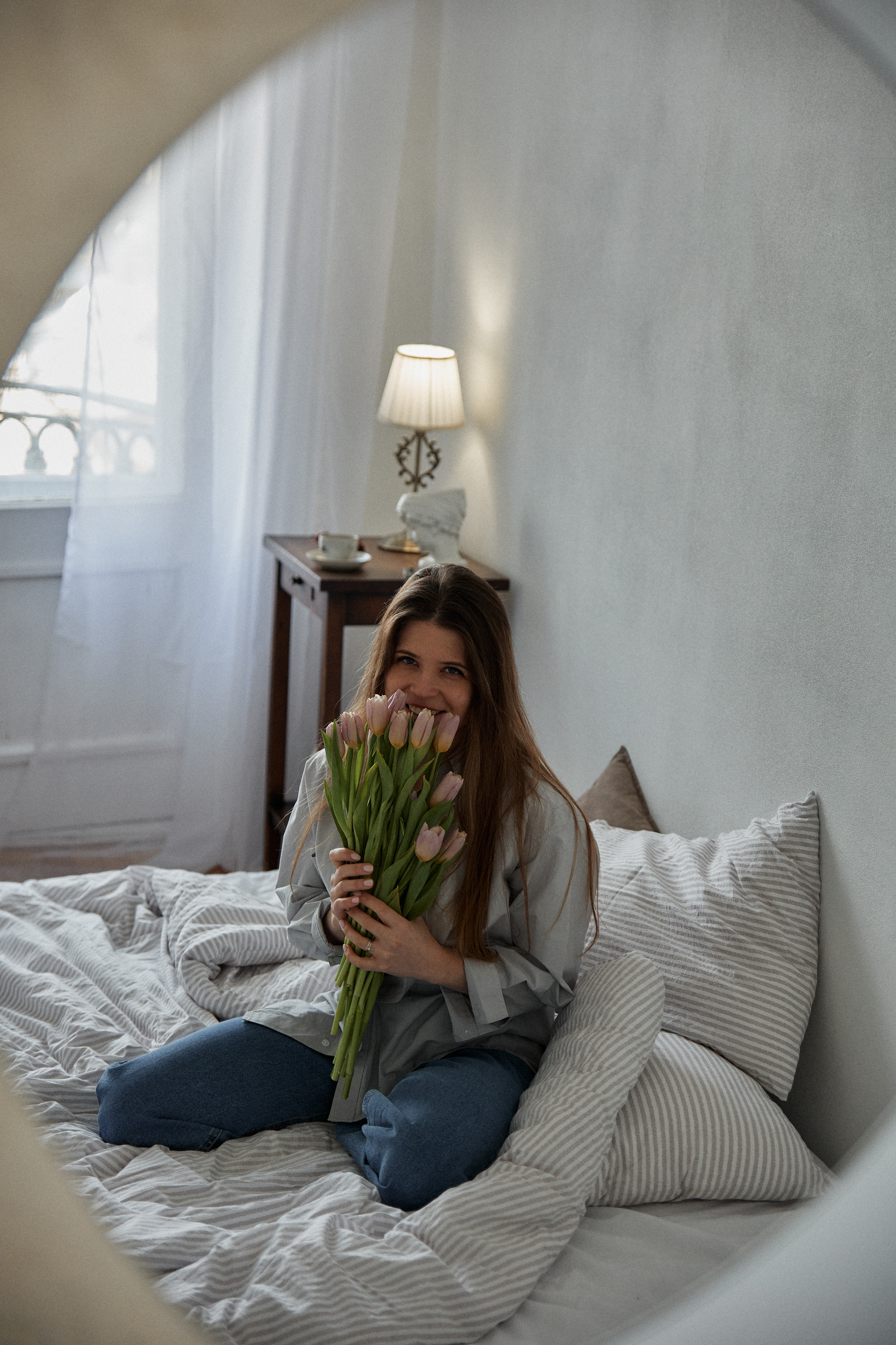 фото на кровати