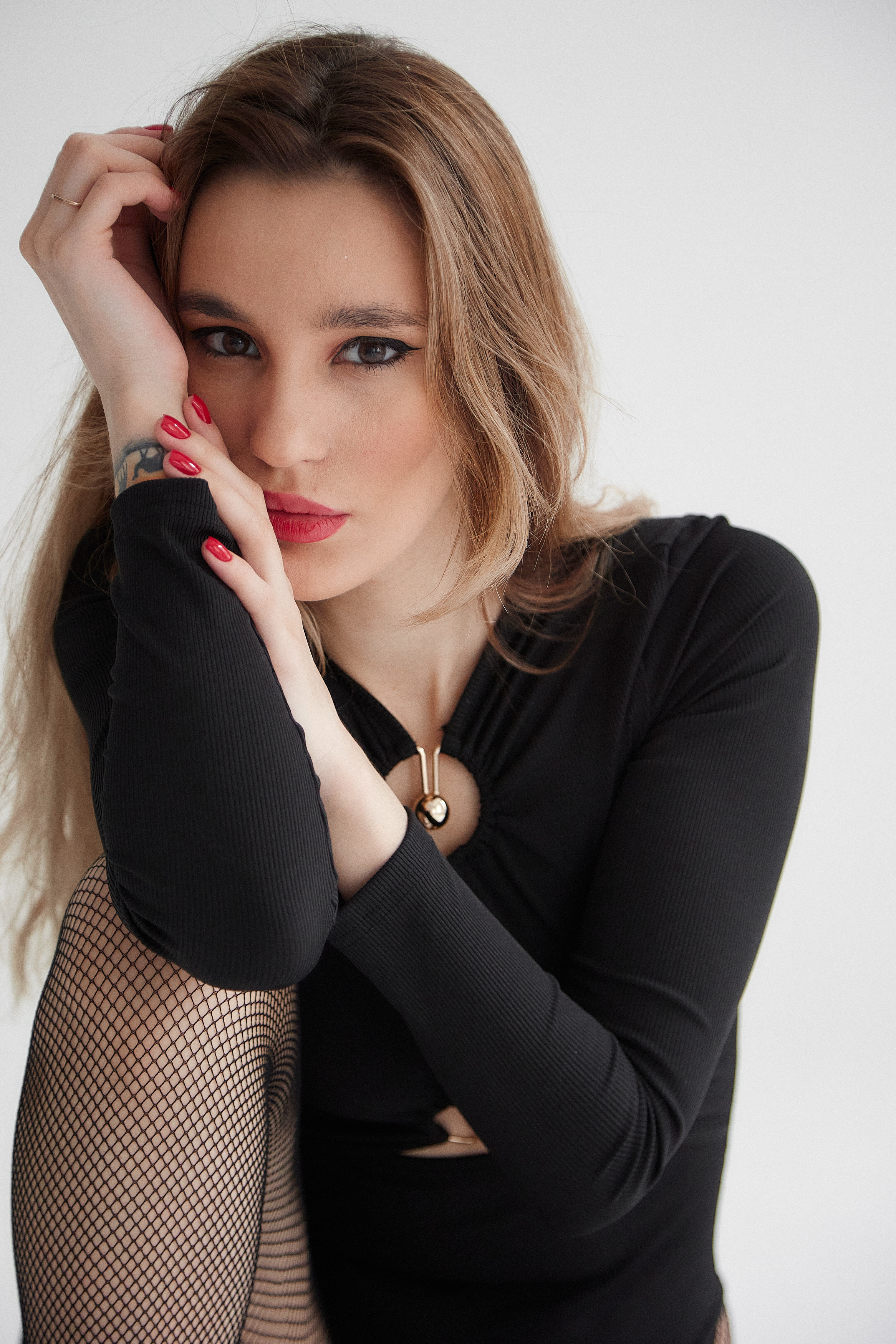 студийный женский портрет