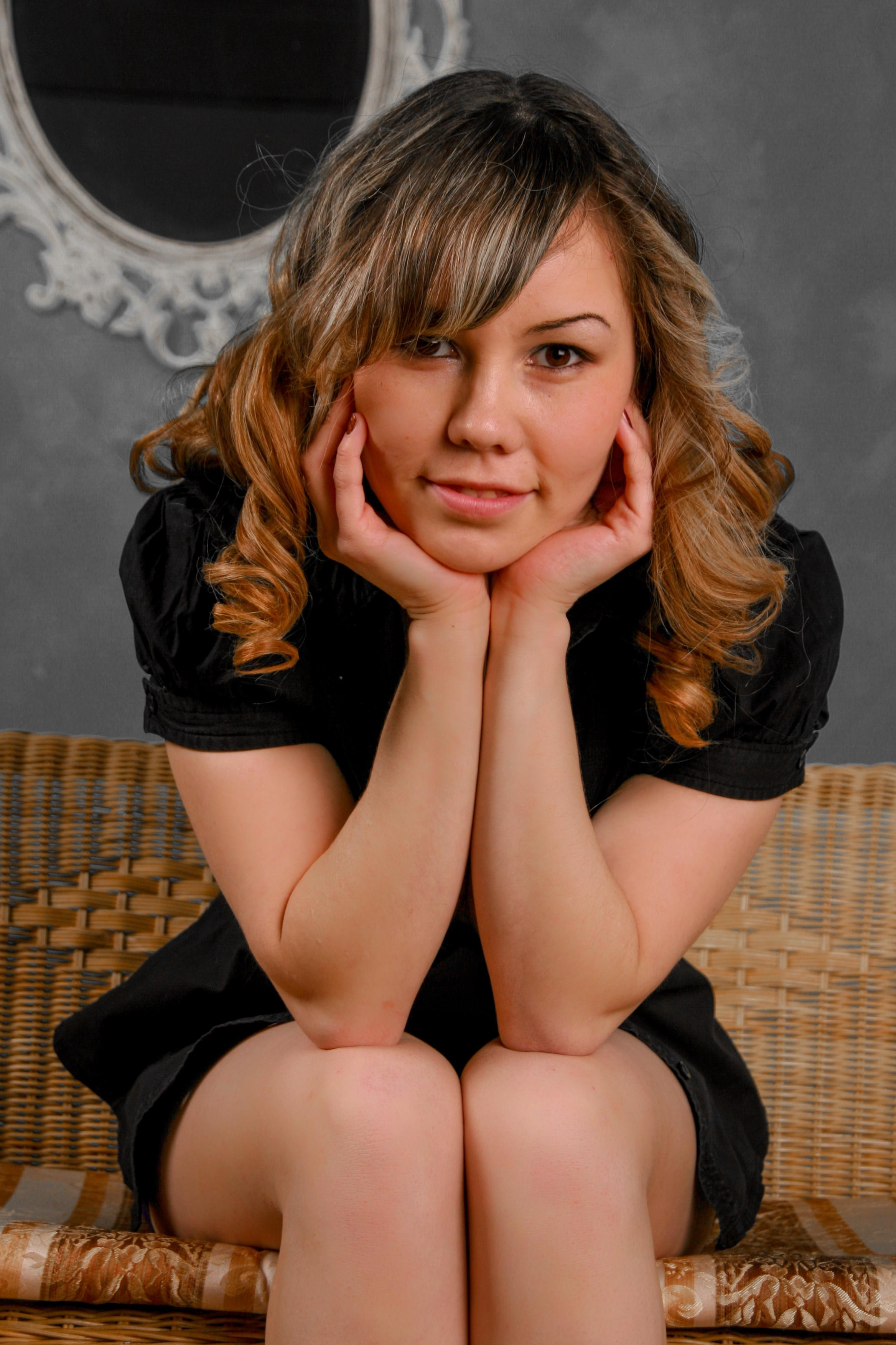 Лена в студии и на природе. Фотограф Пермь. Фотосессия в фотостудии Перми и на свежем воздухе