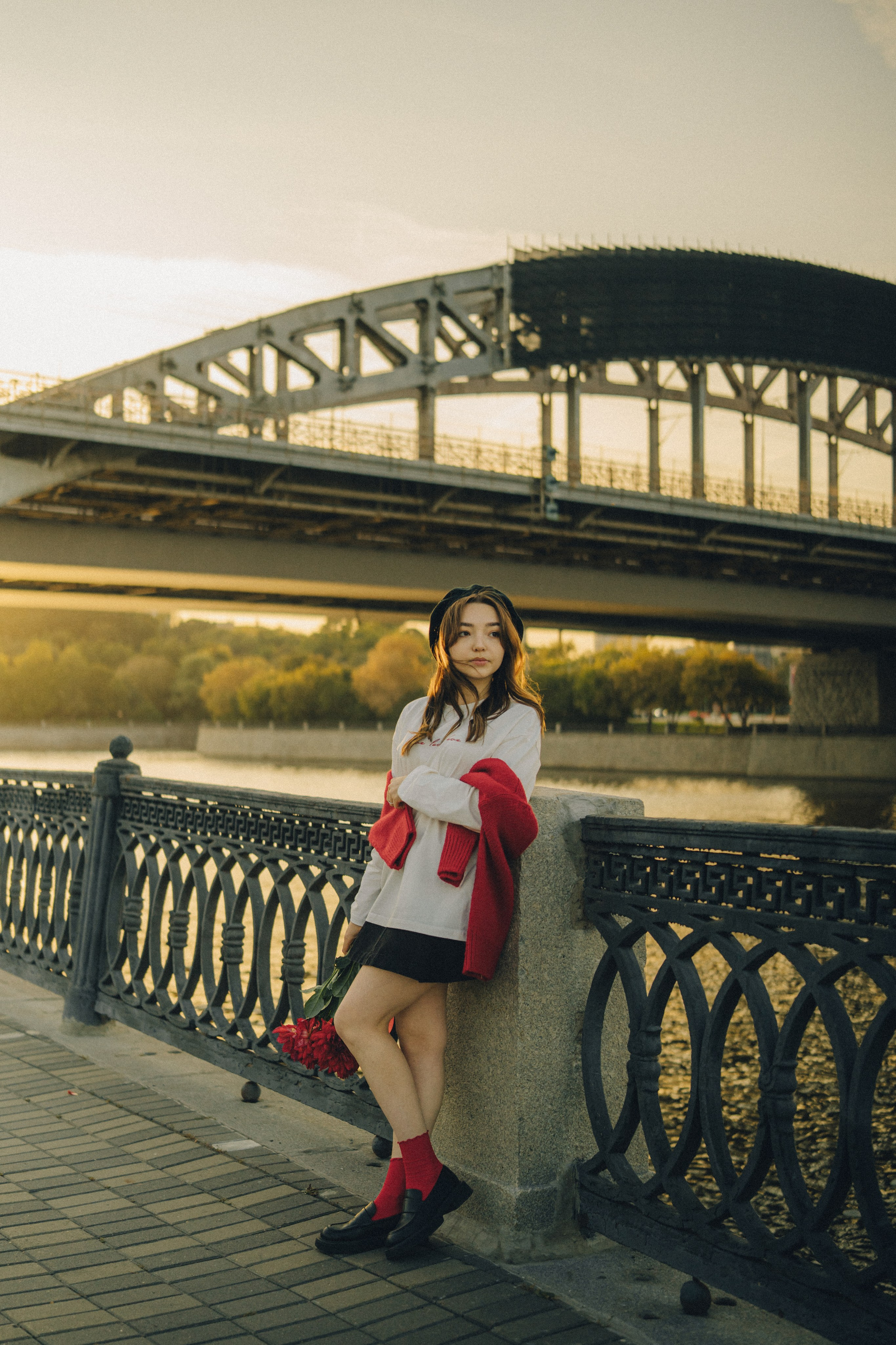 Анастасия | городская фотосессия на набережной. Портретный фотограф Москва
