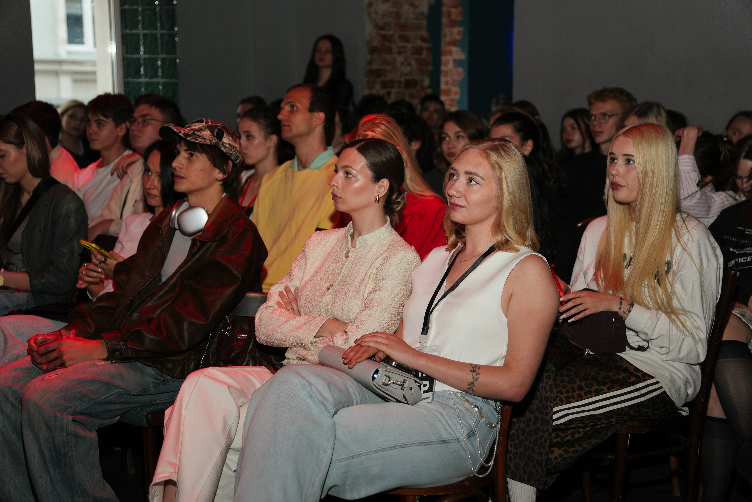 «OUT OF FRAME» / 18.06. Репортажный фотограф в Москве Старовойтов Матвей
