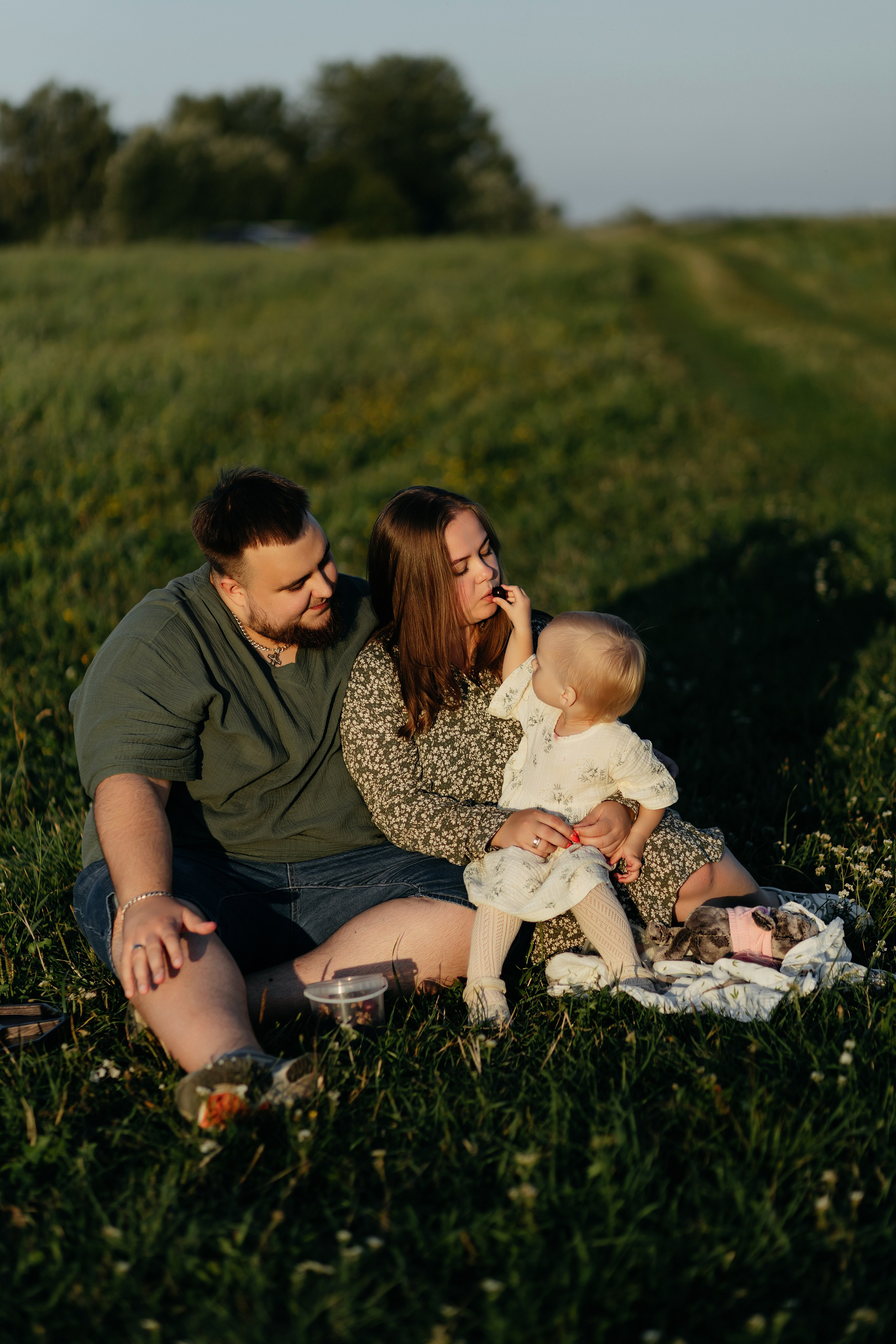 Катя, Илья и Василиса. Свадебный фотограф в Пскове и Санкт-Петербурге | Анна Голикова