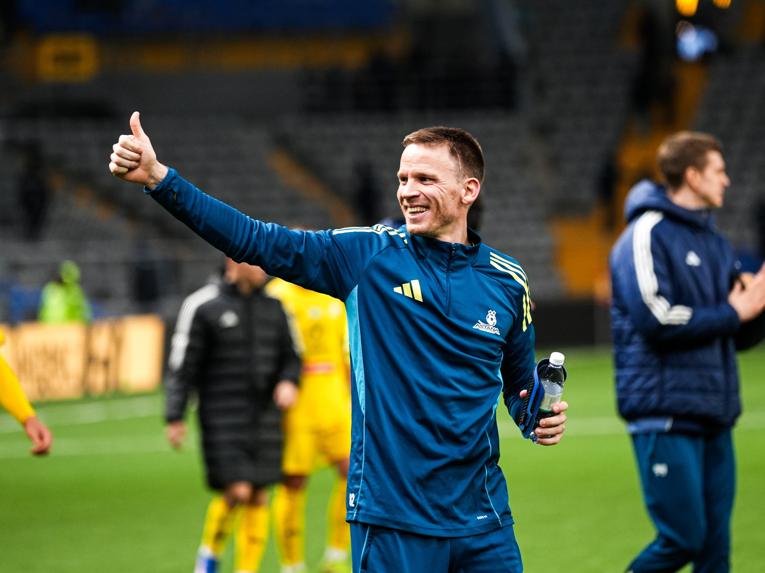 FC ASTANA. Здравствуйте Меня зовут Берден Ансар, Я профессиональный фотограф