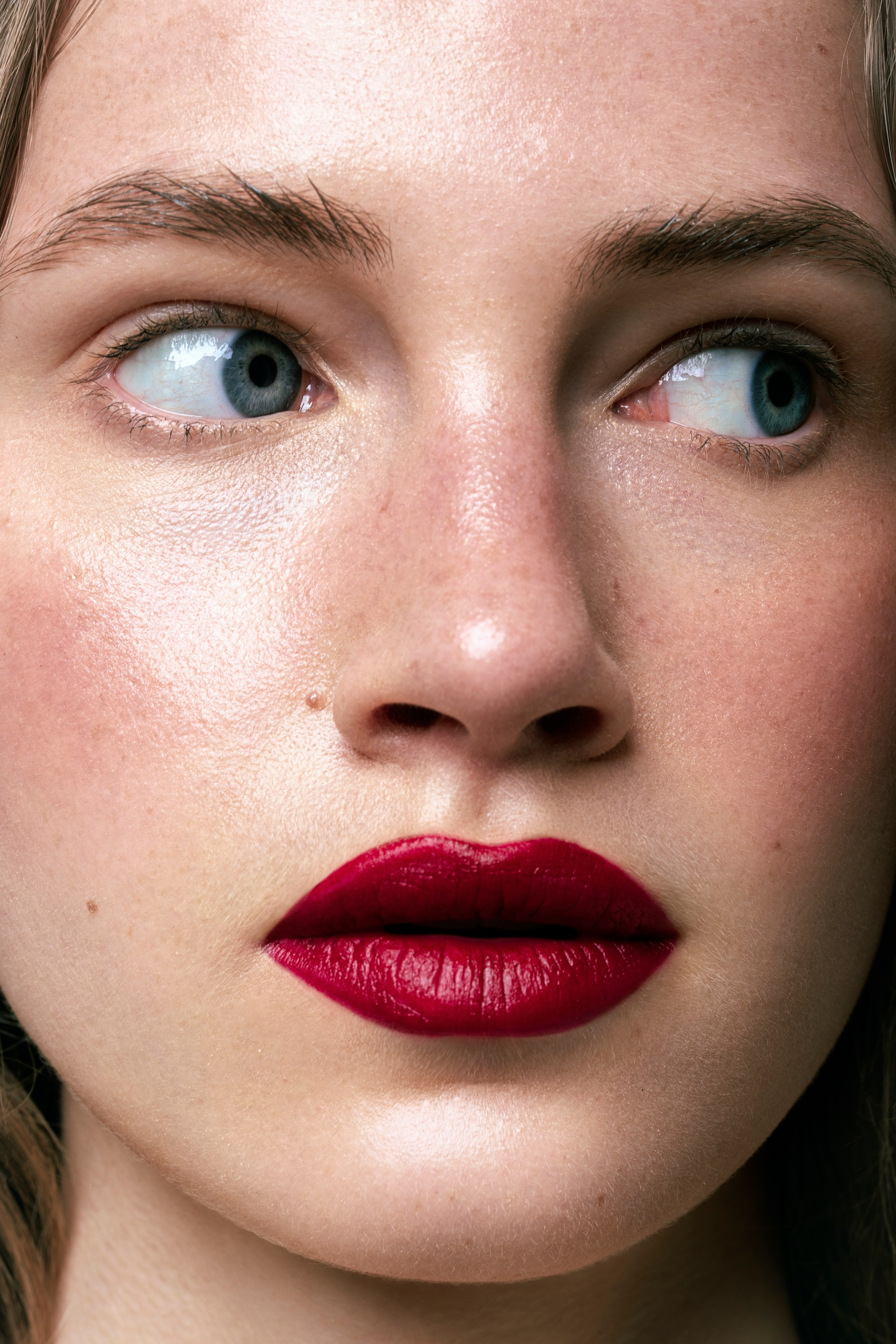 Photograph @zuziazawada  Retouch @retoucher_rina Model @poppyjutoliver MUA @irinacajvaneanu Stylist @grace_this_is_this