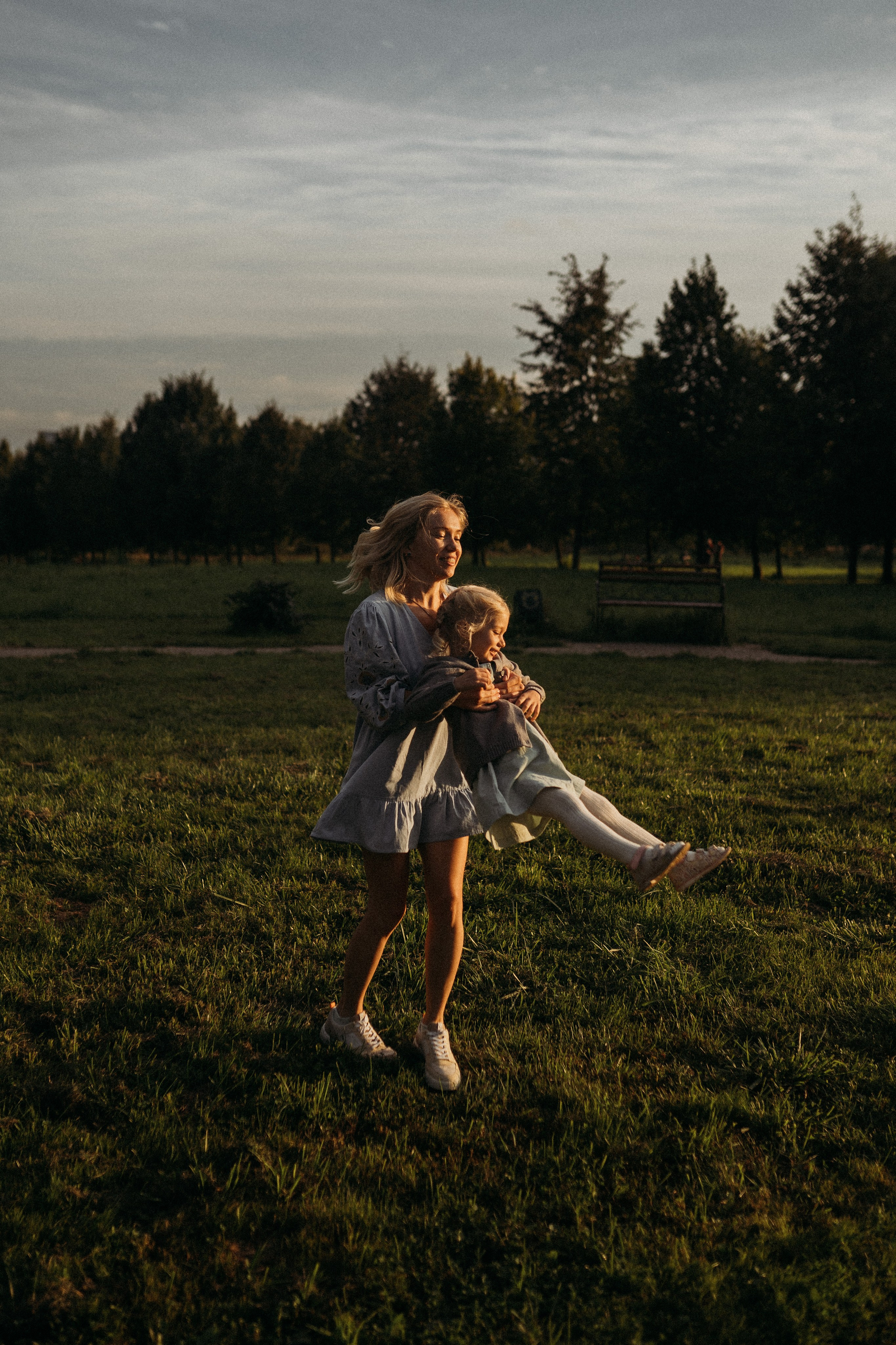 Тёплый летний вечер. Семейный и свадебный фотограф в Москве Оксана Гапеева