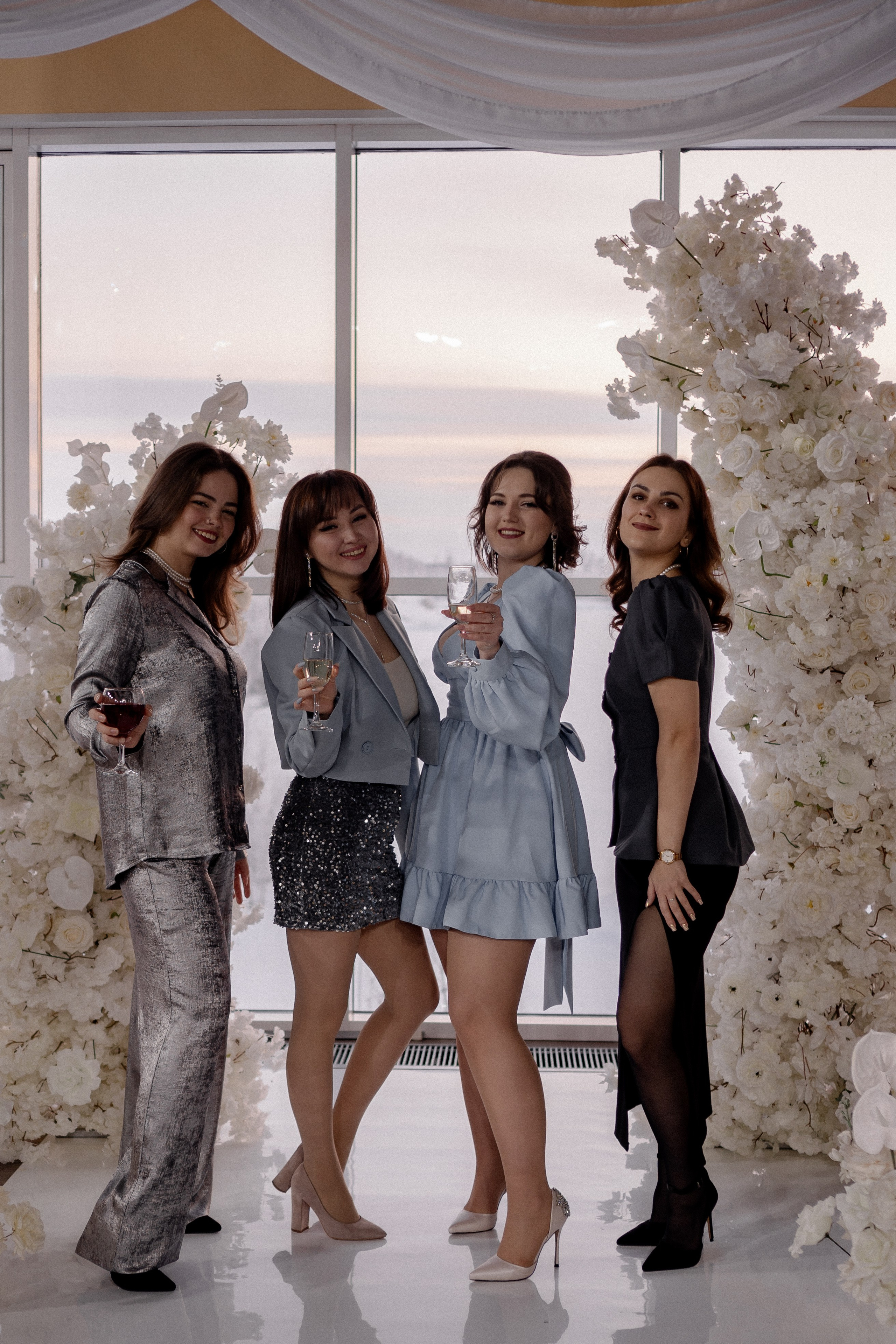 СВАДЕБНАЯ СЬЕМКА СБОРОВ В ОТЕЛЕ И ВЫЕЗД НА ЦЕРЕМОНИЮ (СНЯТО В СИБИРЕ В НИЖНЕВАРТОВСКЕ). Профессиональный фотограф, Санкт-Петербург — Виктория Богомолова