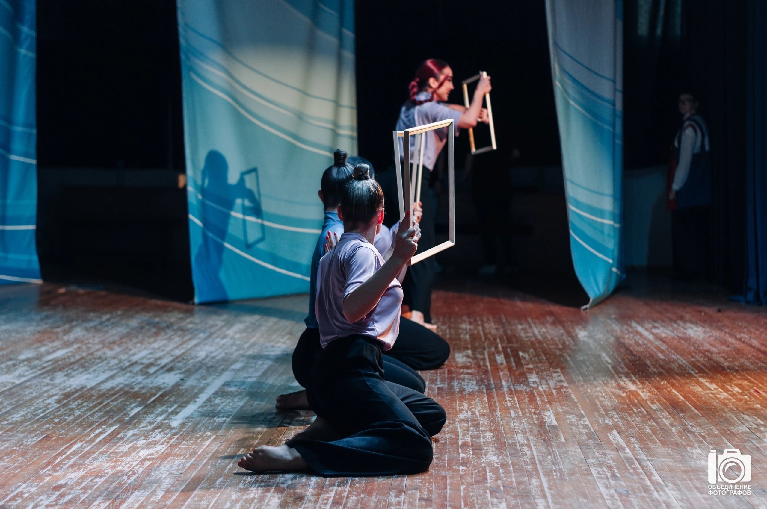 Выступления на сценах и уличных площадках. Танцевальная шоу-группа «GRANAT»