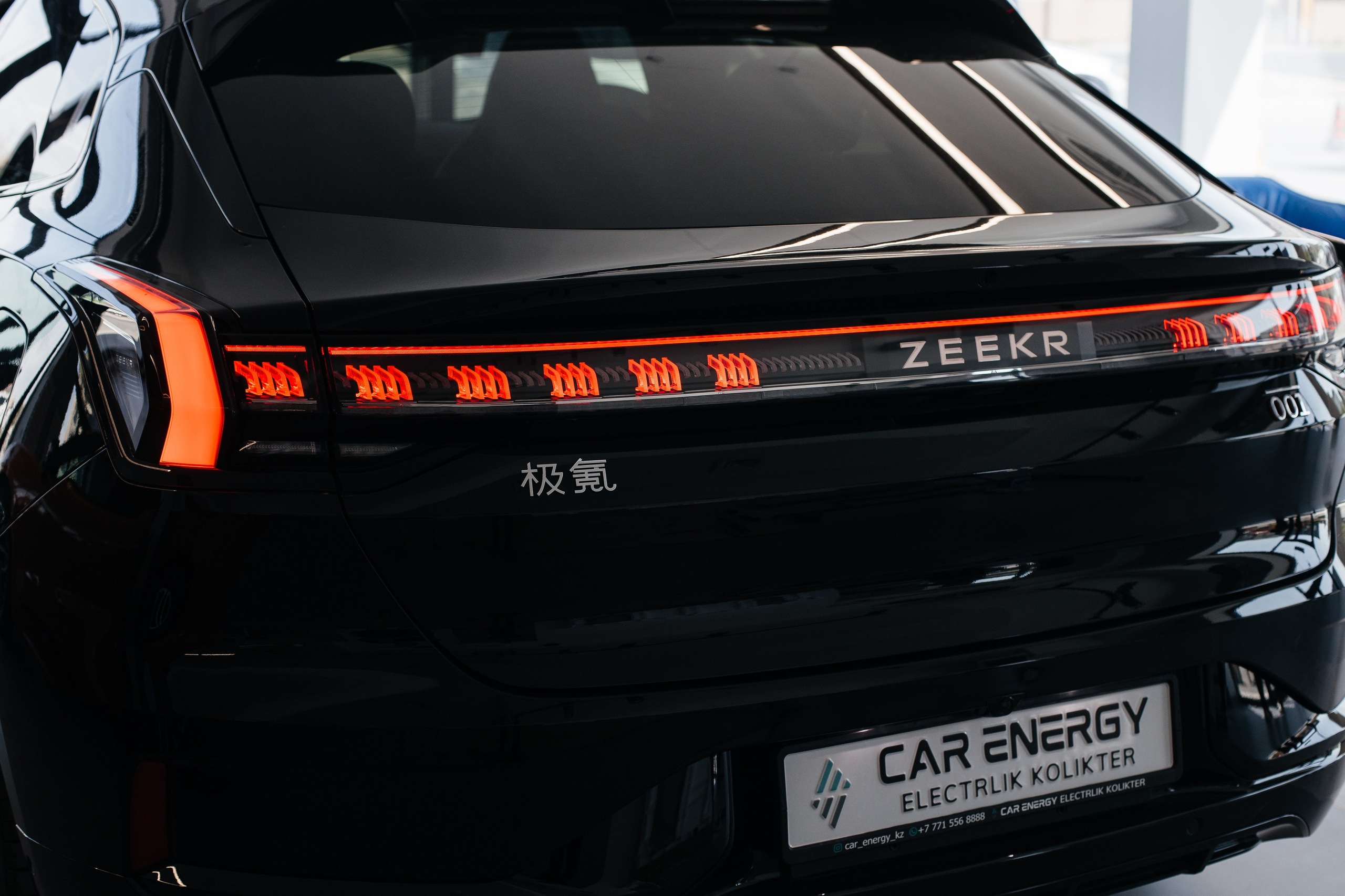 Фотосессия для Автосалона CAR ENERGY в городе Атырау. Фотограф Сиражев Карымсак. Фотосессия, бизнес портреты