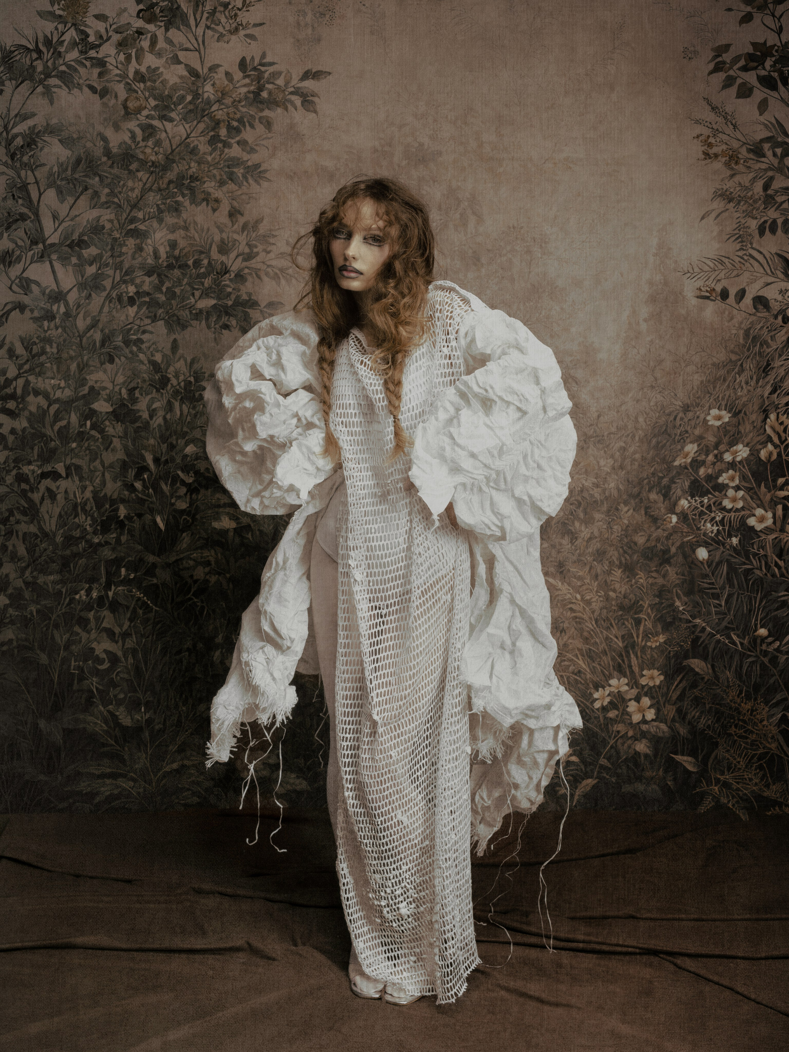 BEAUTY & FASHION. Retouch, post-production, color grading for stills
