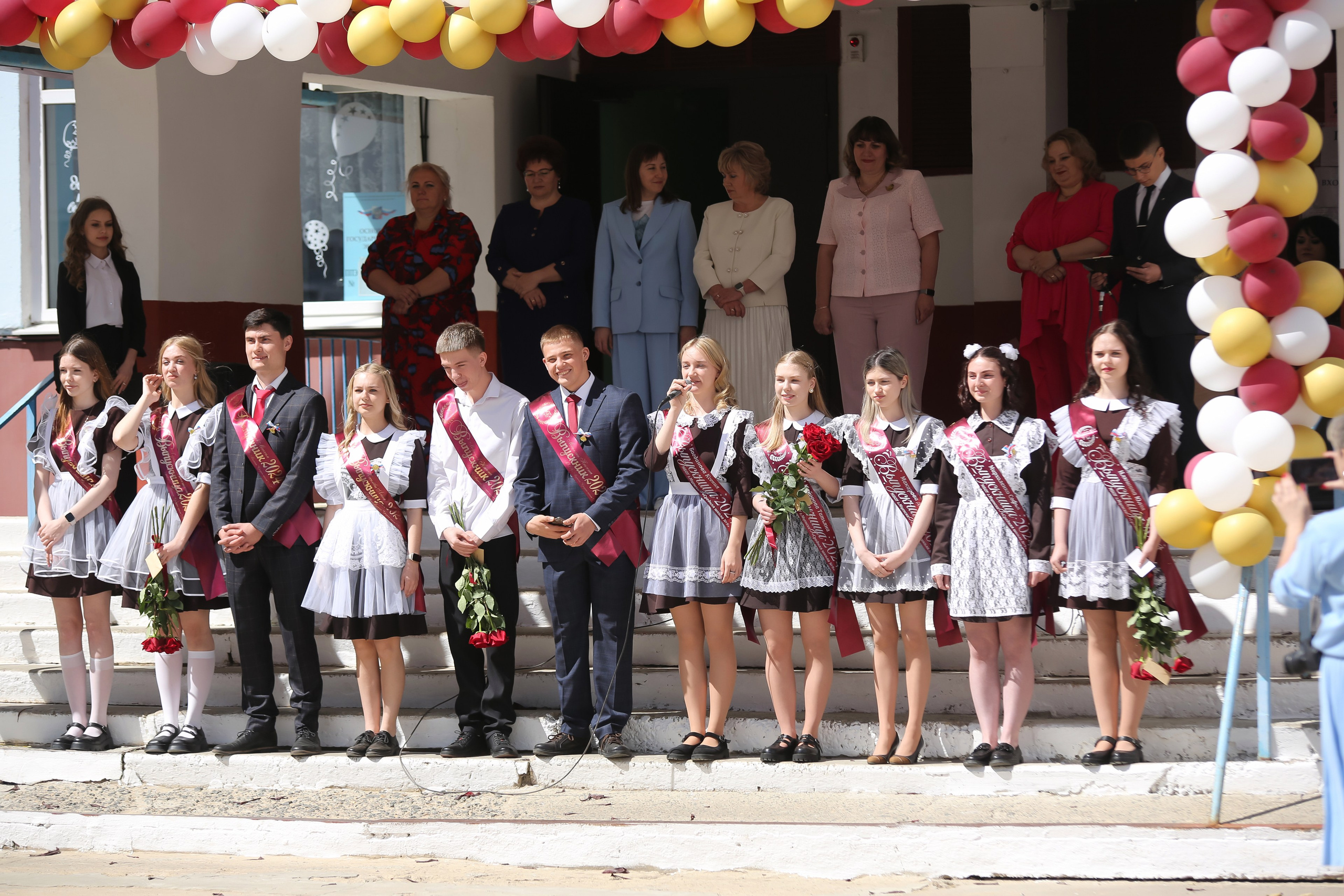 ЛИНЕЙКА «ПОСЛЕДНИЙ ЗВОНОК» 9 ШКОЛА 2024 г МЦЕНСК. ТВОЙ АЛЬБОМ / ТВОИ ПРАВИЛА