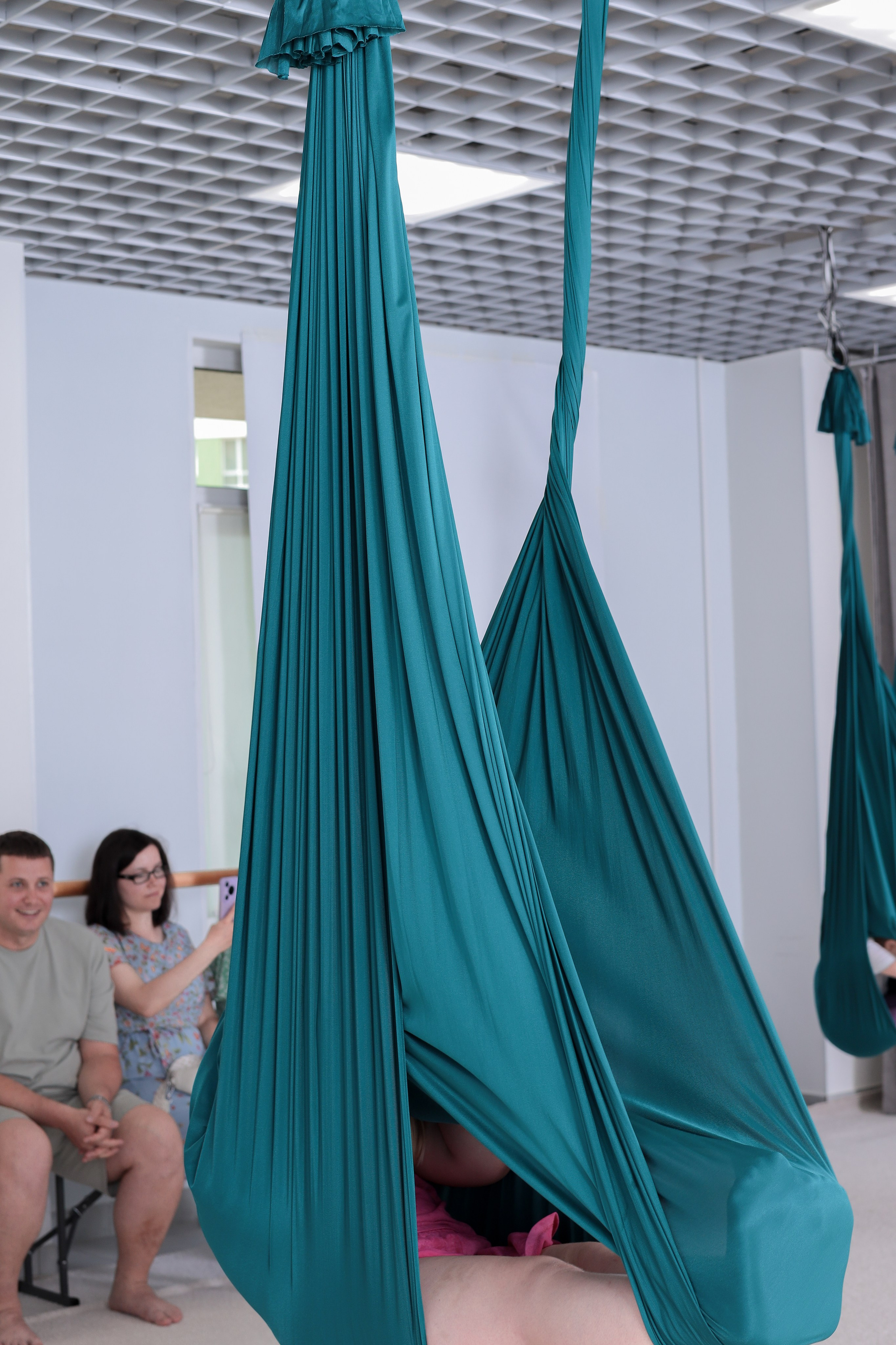 Детская аэройога. Фотограф Надршина Лилия