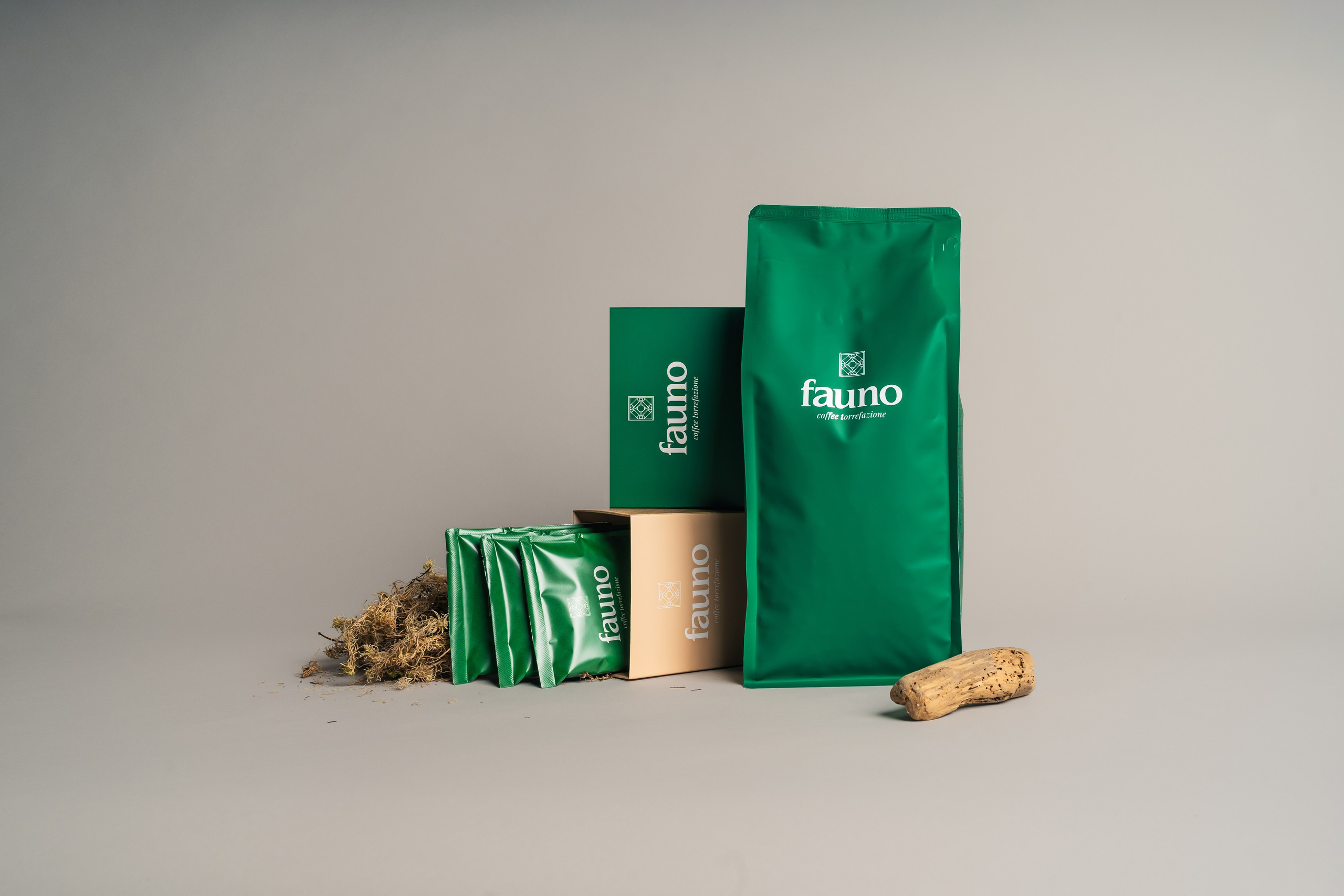 Предметная фотосъёмка для кофейной компании Fauno. Фотограф Илья К. в Москве