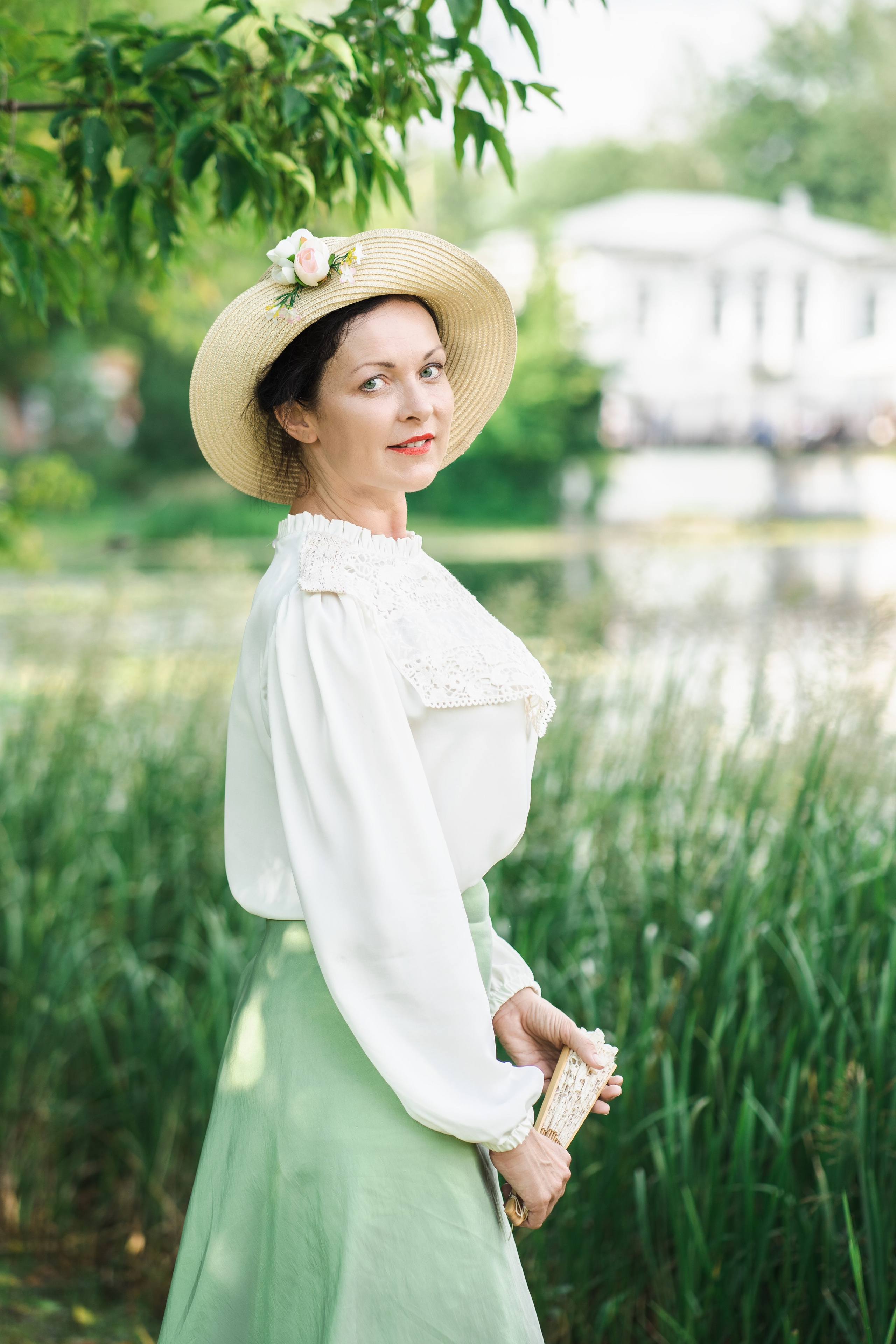 Девушка с кувшинками. Семейный и детский фотограф Ирина Ильиных-Вольная в Москве и не только