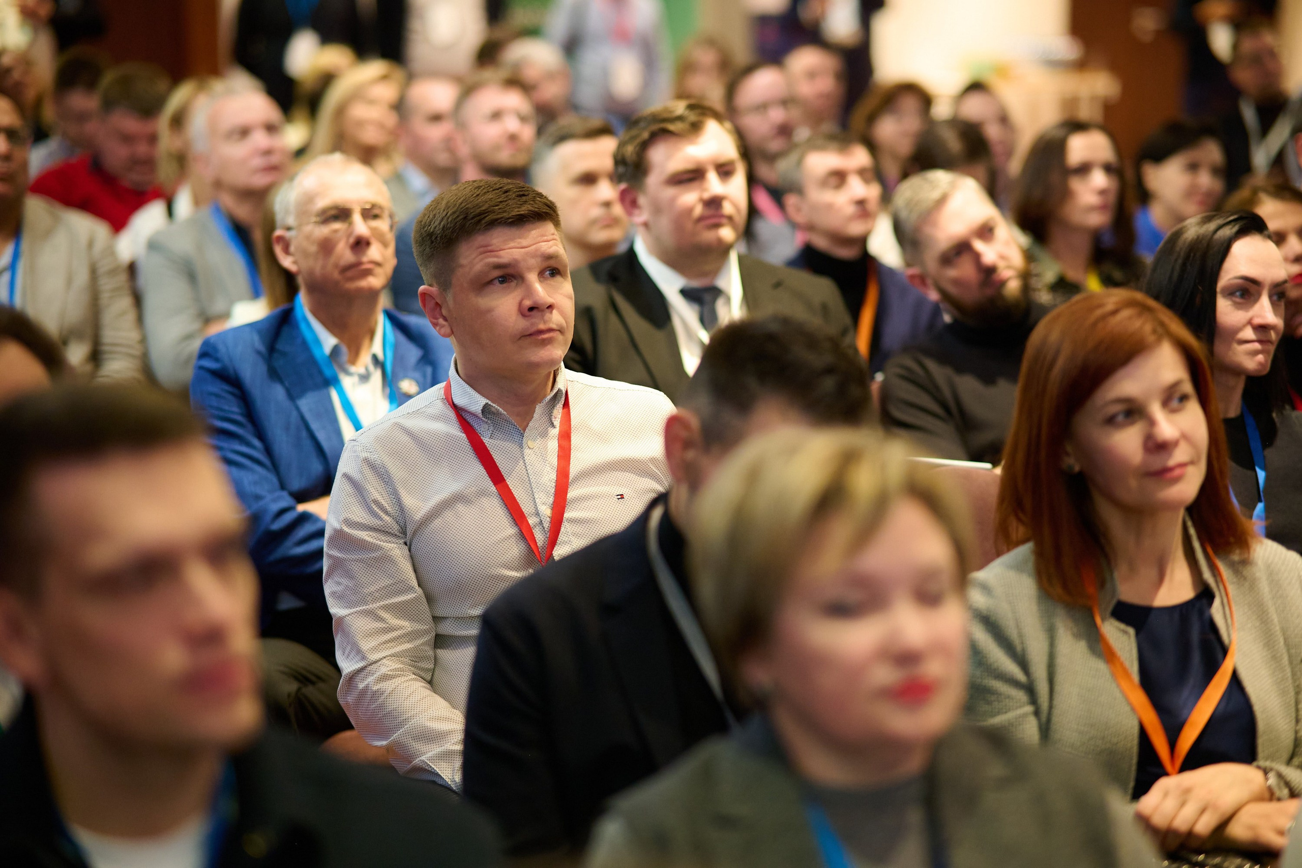 Redis Business Class — В фокусе. Планы и стратегии 2025. Репортажный фотограф в Москве и Санкт-Петербурге — Профессиональная съёмка мероприятий | Данила Золкин