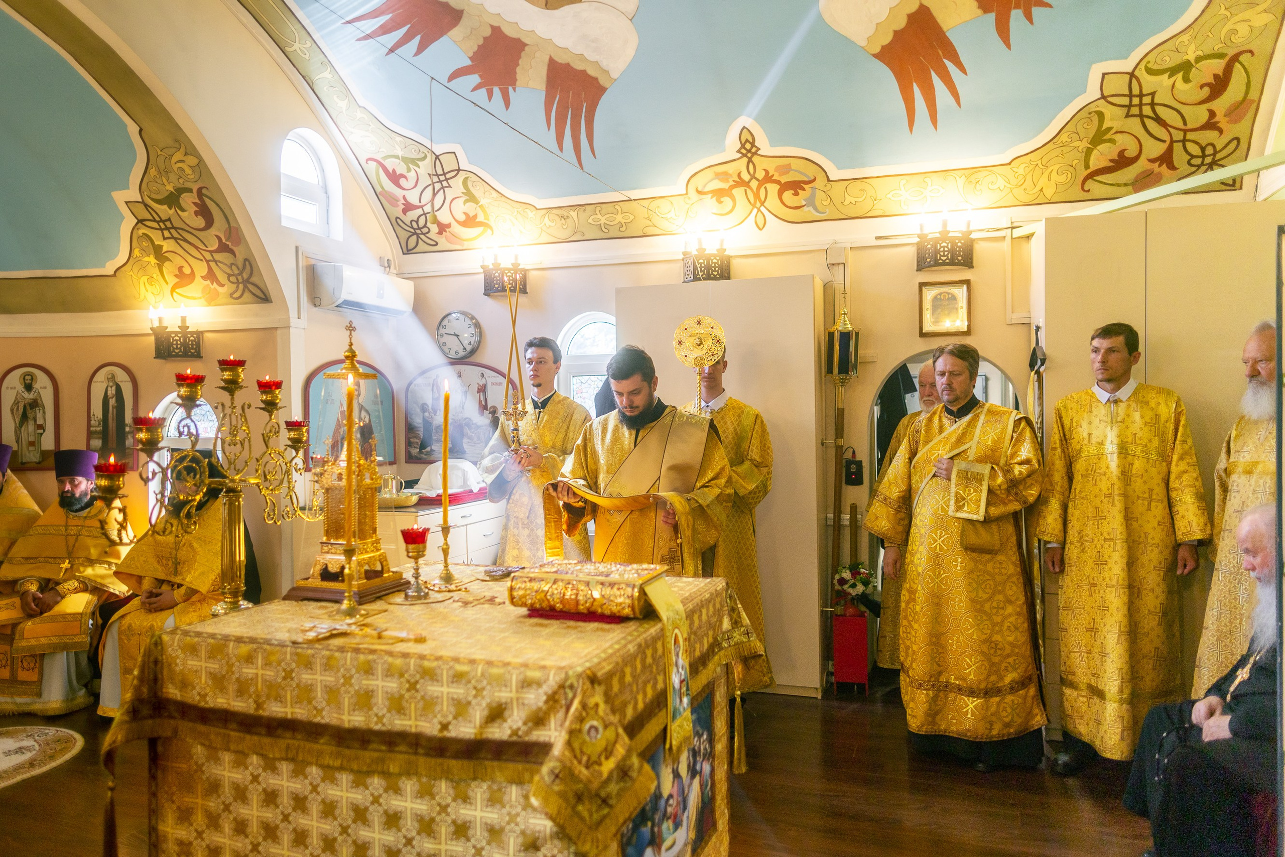 Митрополит Василий. 10 лет Храму Святителя Спиридона Тримифунтского. Фото и видеосъемка любых мероприятий в городе Краснодаре и Краснодарском крае. Щеколдин Антон