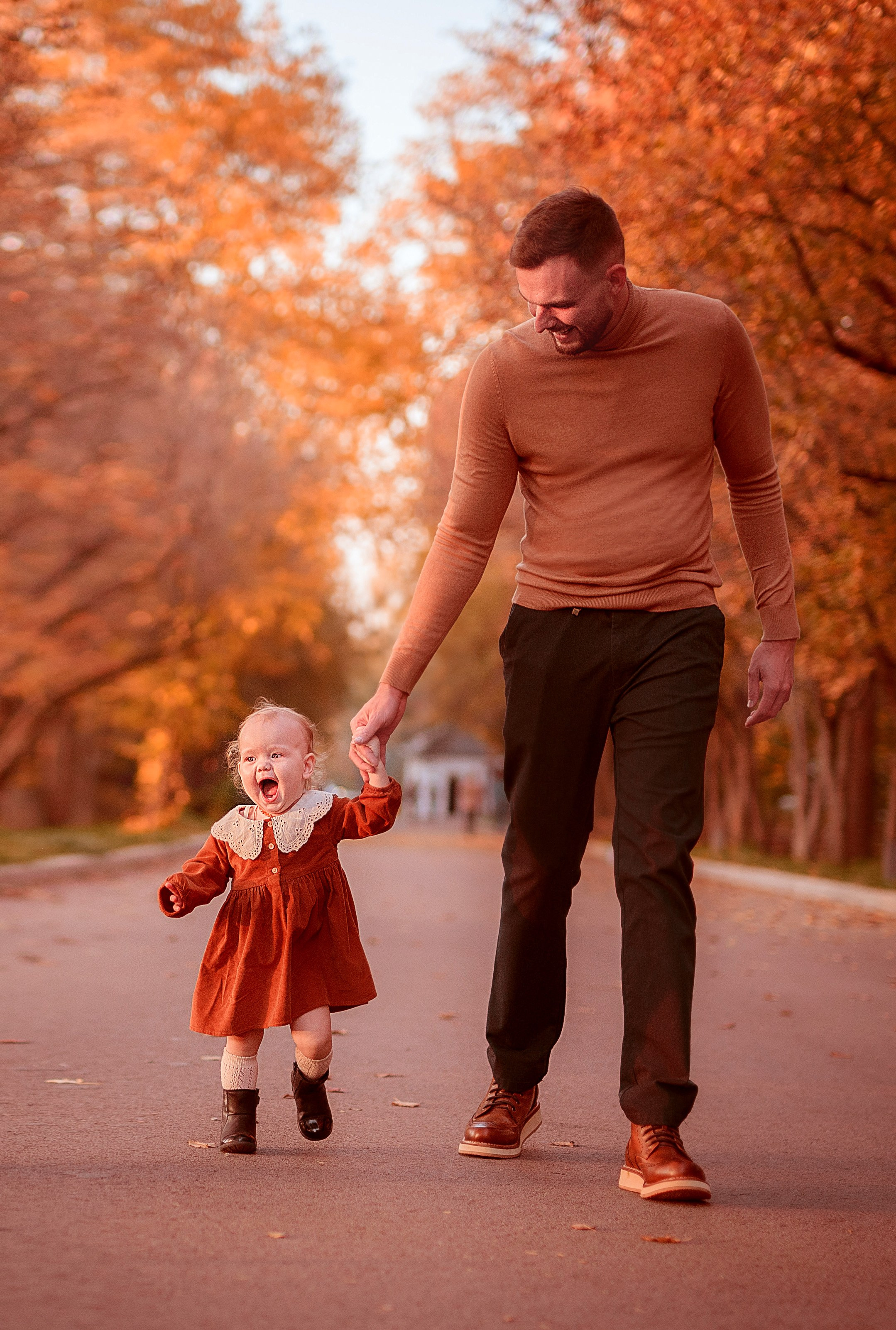 Семейная фотопрогулка в Алматы. Фотограф в Алматы Новгородская Мария