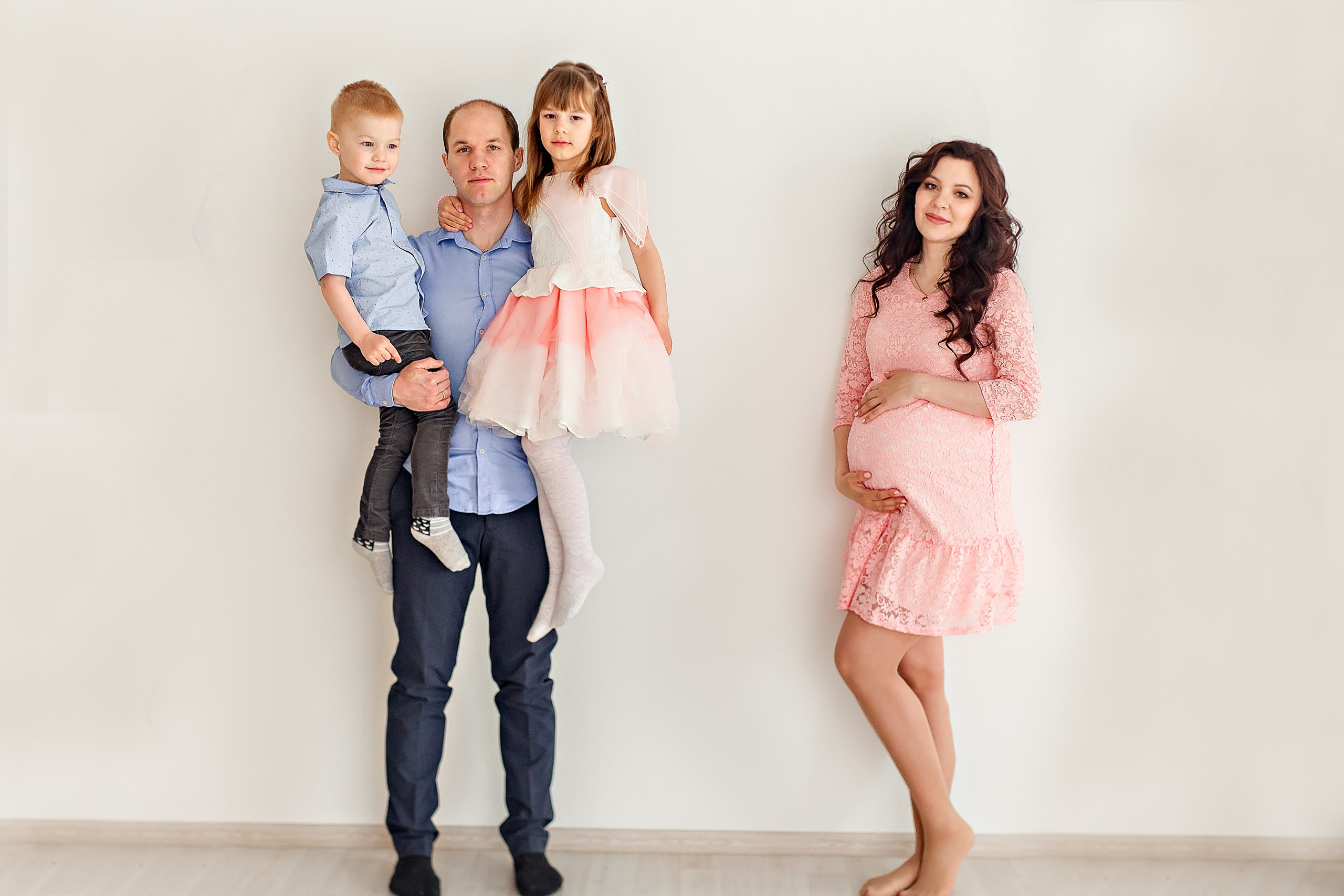фотосессия семьи дома в Екатеринбурге