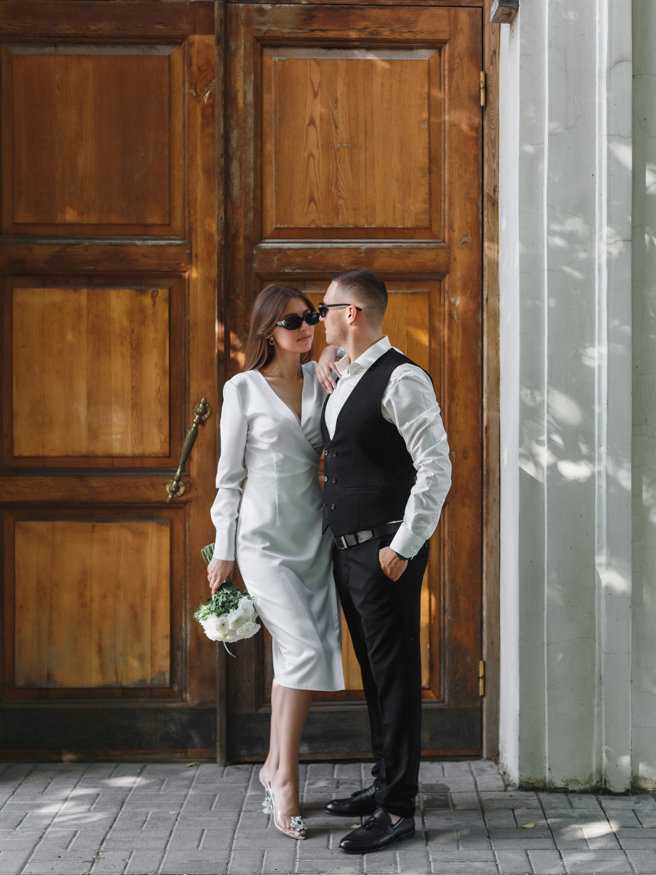 Свадебный фотограф Таганрог — фотосессия в центре города и банкет в коттедже «Виктория». Свадебный и семейный фотограф в Таганроге Бакарюк Антон