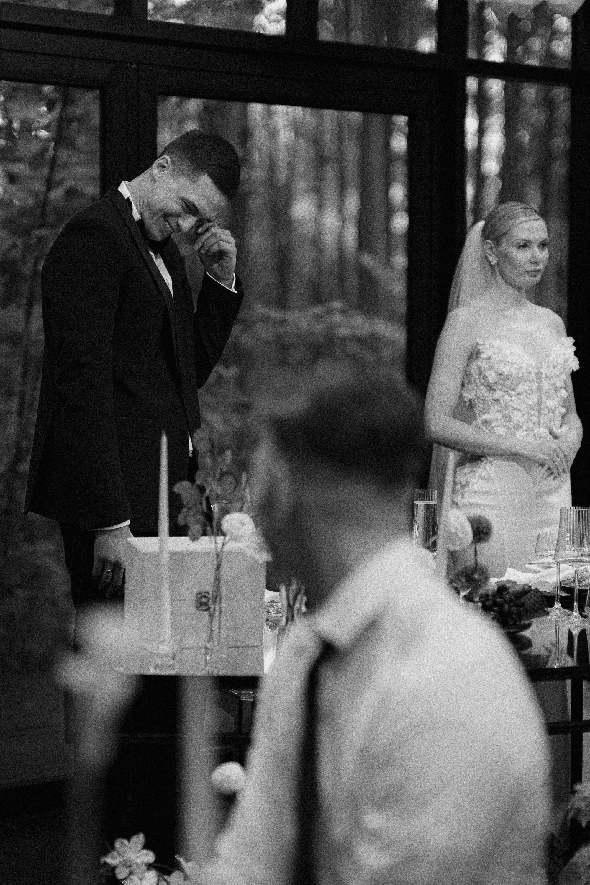 Love is all Around. Сентиментальная свадебная фотография