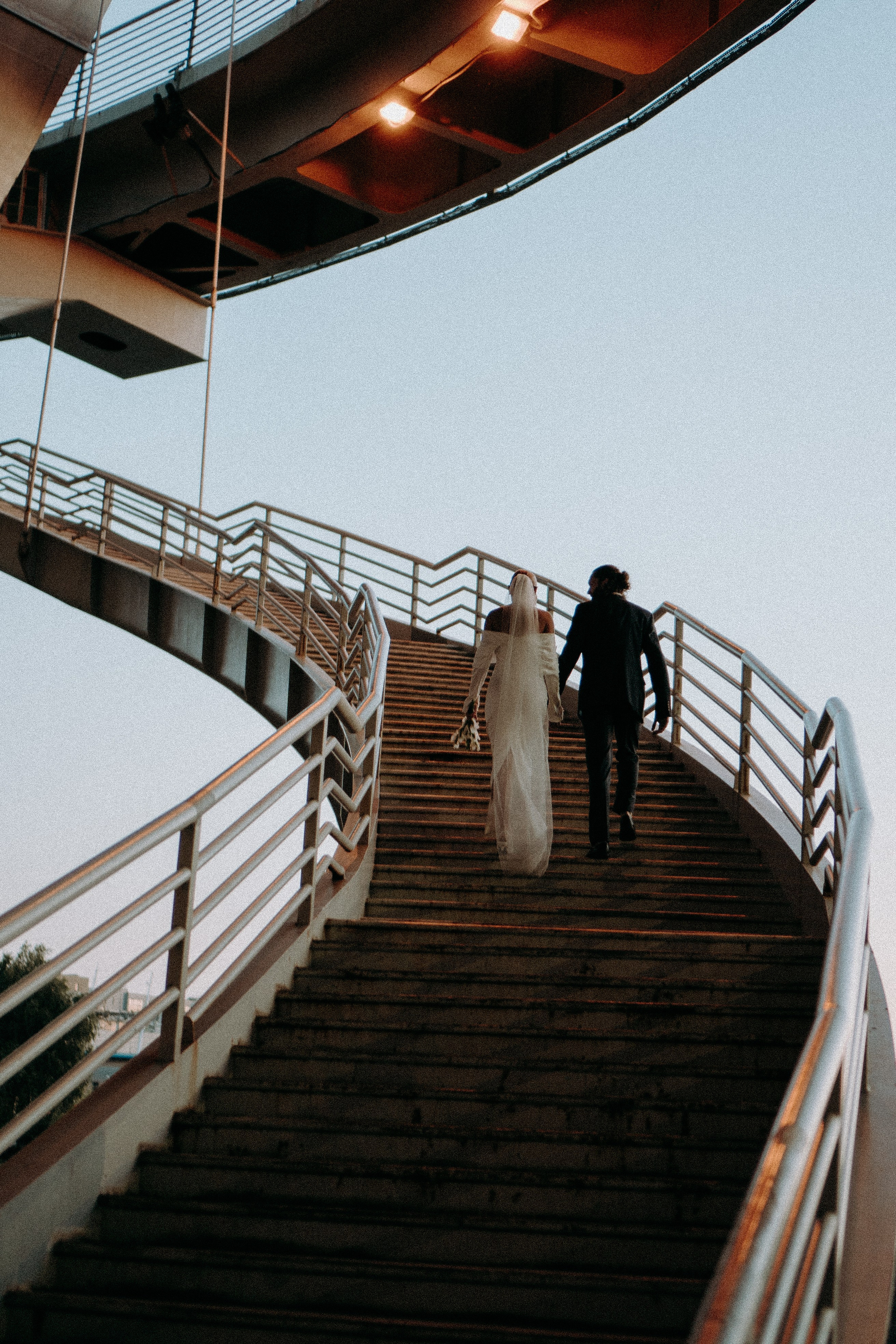 СВАДЕБНАЯ СЬЕМКА ВОЗЛЕ МСОТА БЕТАНКУРА НА КАБРИОЛЕТЕ. Профессиональный фотограф, Санкт-Петербург — Виктория Богомолова