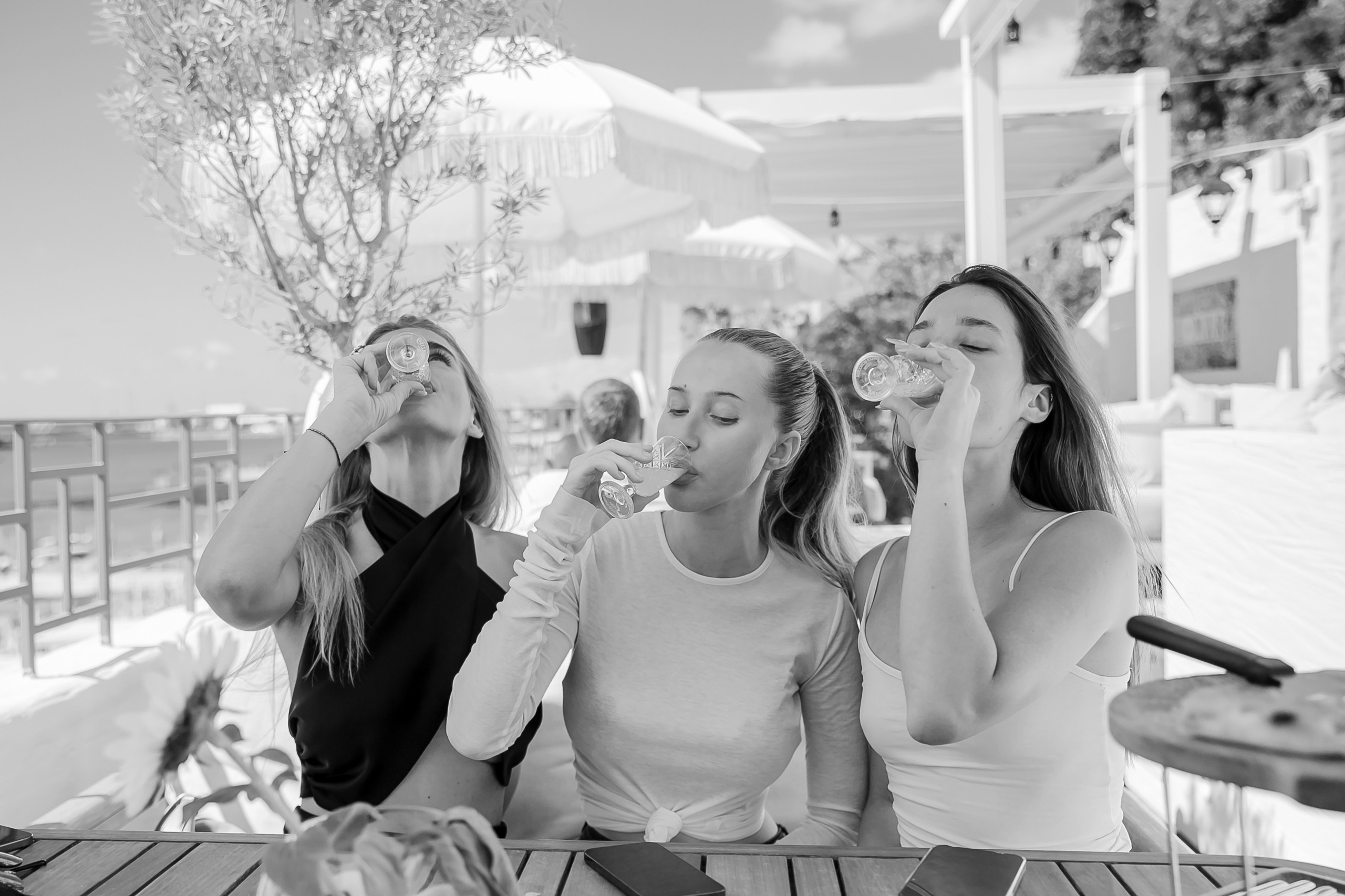 «Похмельный рейв» в ресторане DELMAR. Репортажный фотограф в Ялте Алексей Семёнов