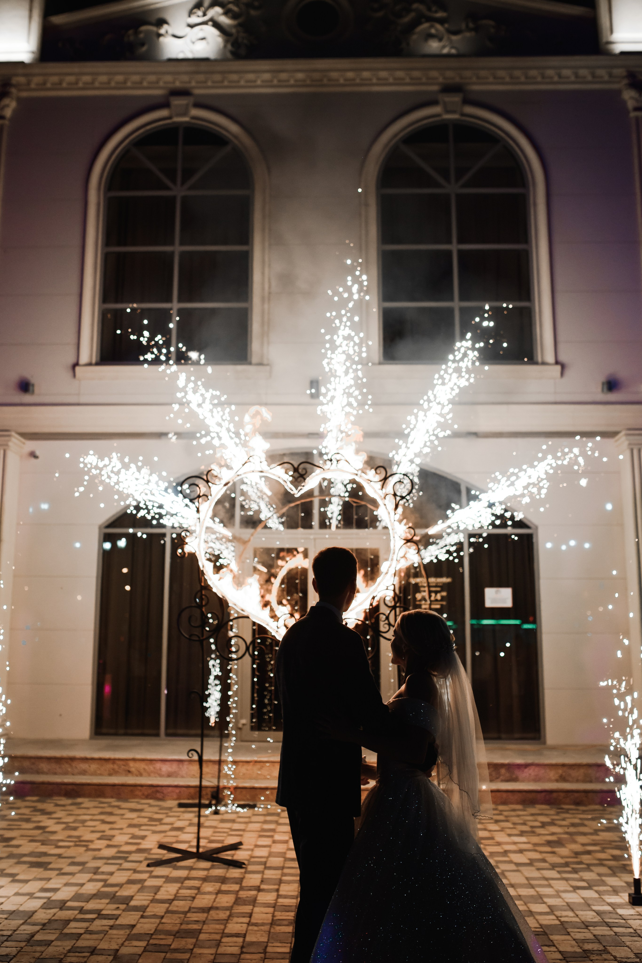 B & A. Свадебный фотограф в г. Астрахань. Так же выезжаю в другие города