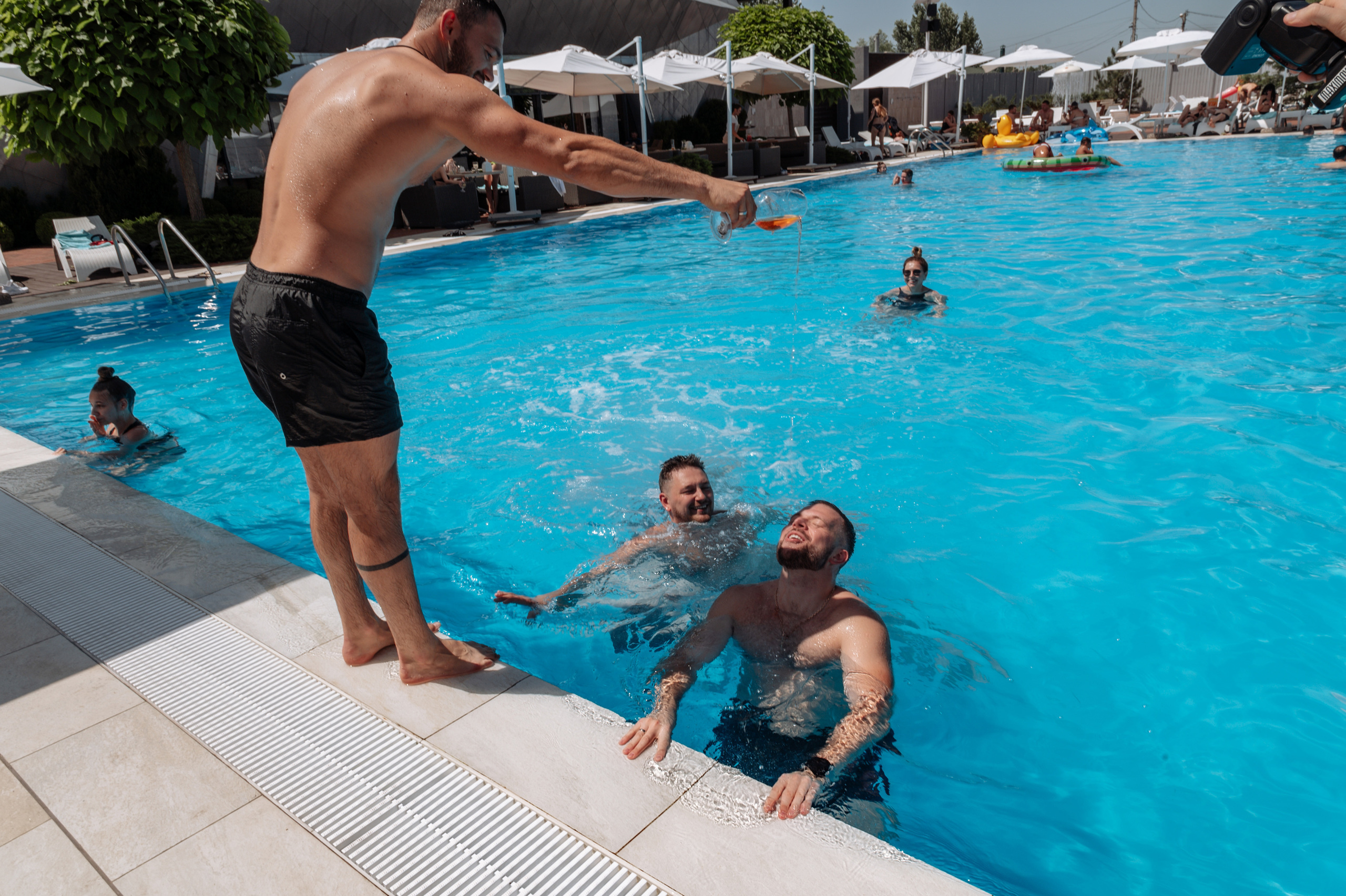 Профессиональный фотограф на День рождения в Ростове. Свадебный фотограф в Ростове Максимов Максим