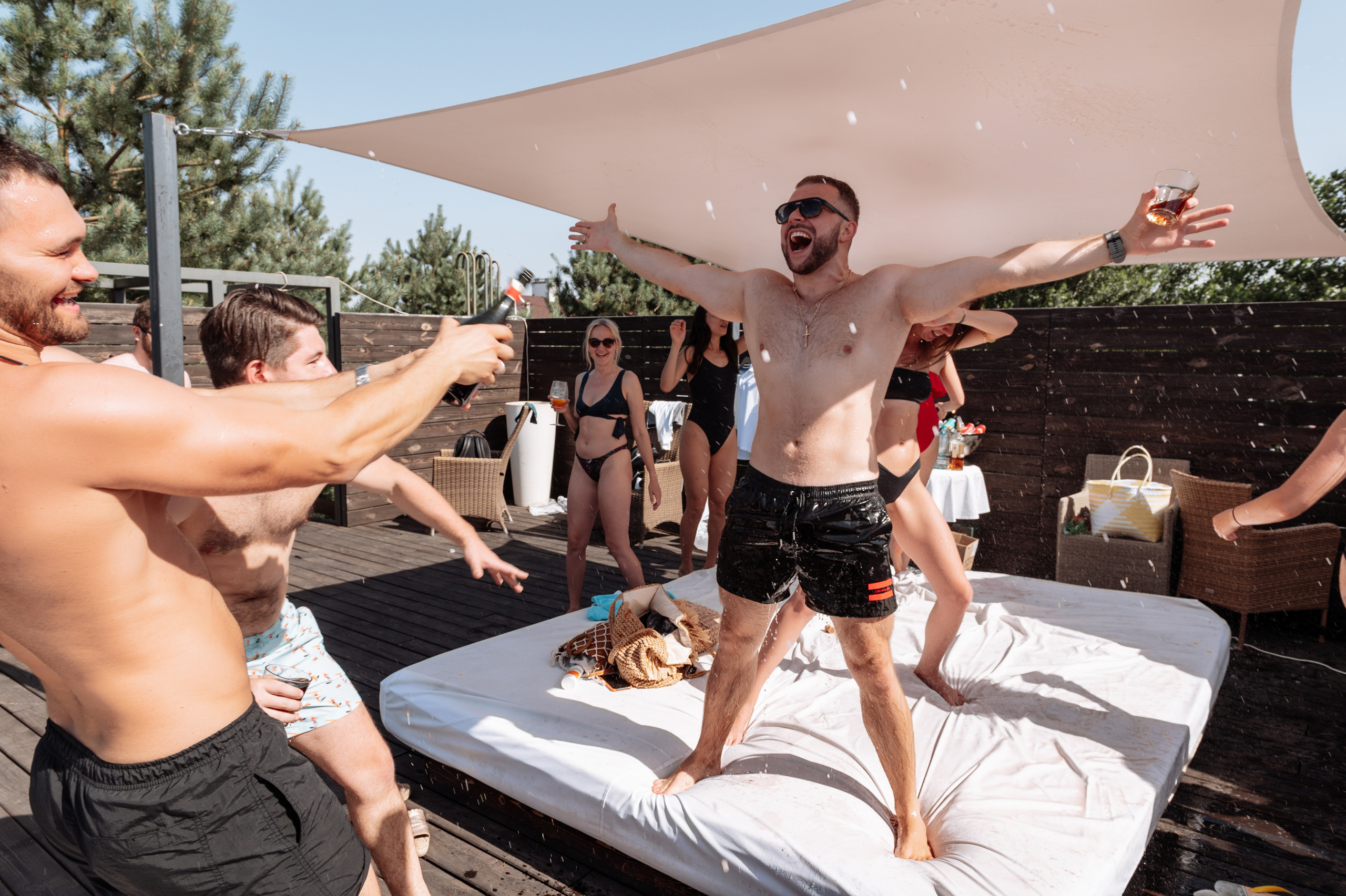 Профессиональный фотограф на День рождения в Ростове. Свадебный фотограф в Ростове Максимов Максим