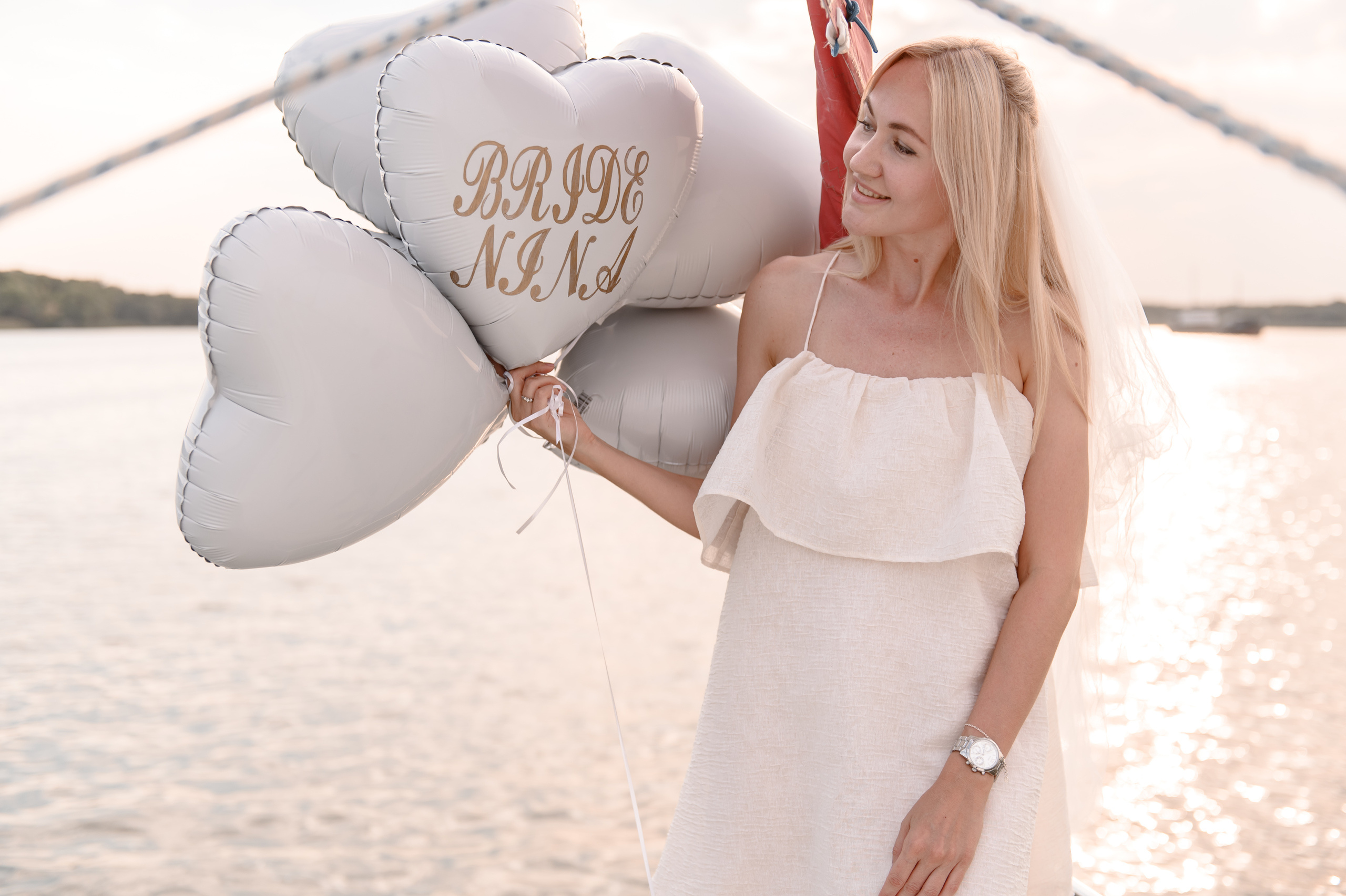 Фотограф на девичник в Ростове. Свадебный фотограф в Ростове Максимов Максим