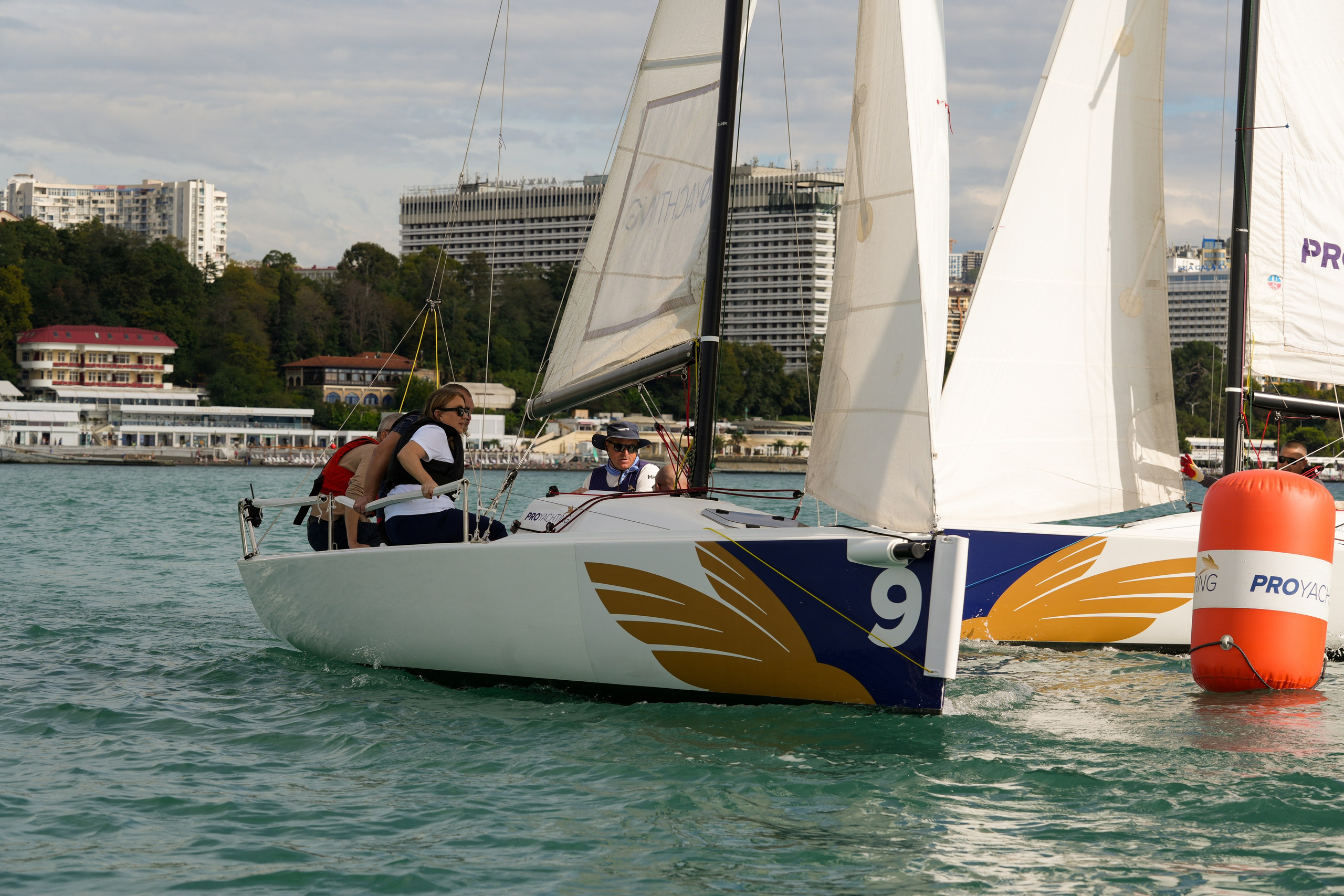 Яхтенная регата для компании Агрегатка. Репортажный фотограф в Красной Поляне и Сочи Павлюченко Екатерина
