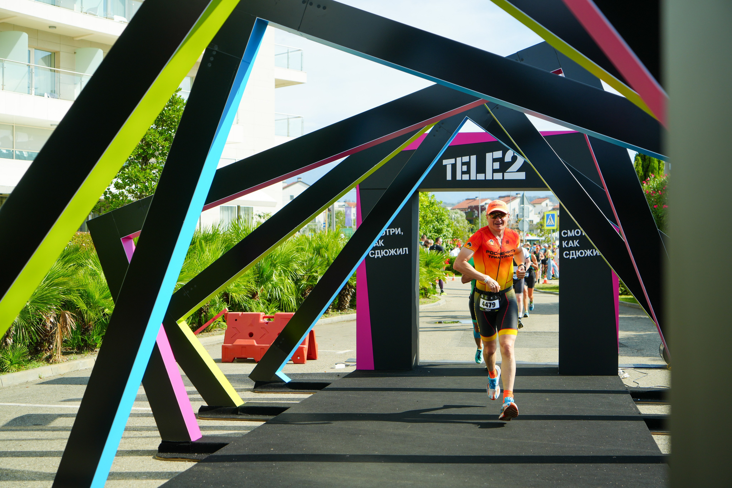 Фотоотчет партнерской интеграции для компании TELE2 на фестивале Ironstar. Репортажный фотограф в Красной Поляне и Сочи Павлюченко Екатерина