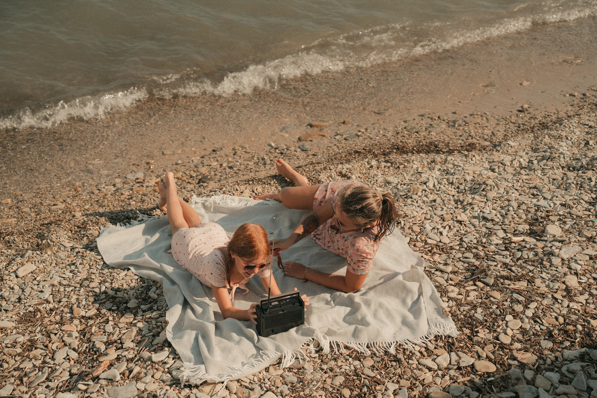 Фотосессия мамы и дочери в Геленджике на берегу моря — фотограф Жанна Шестопалова